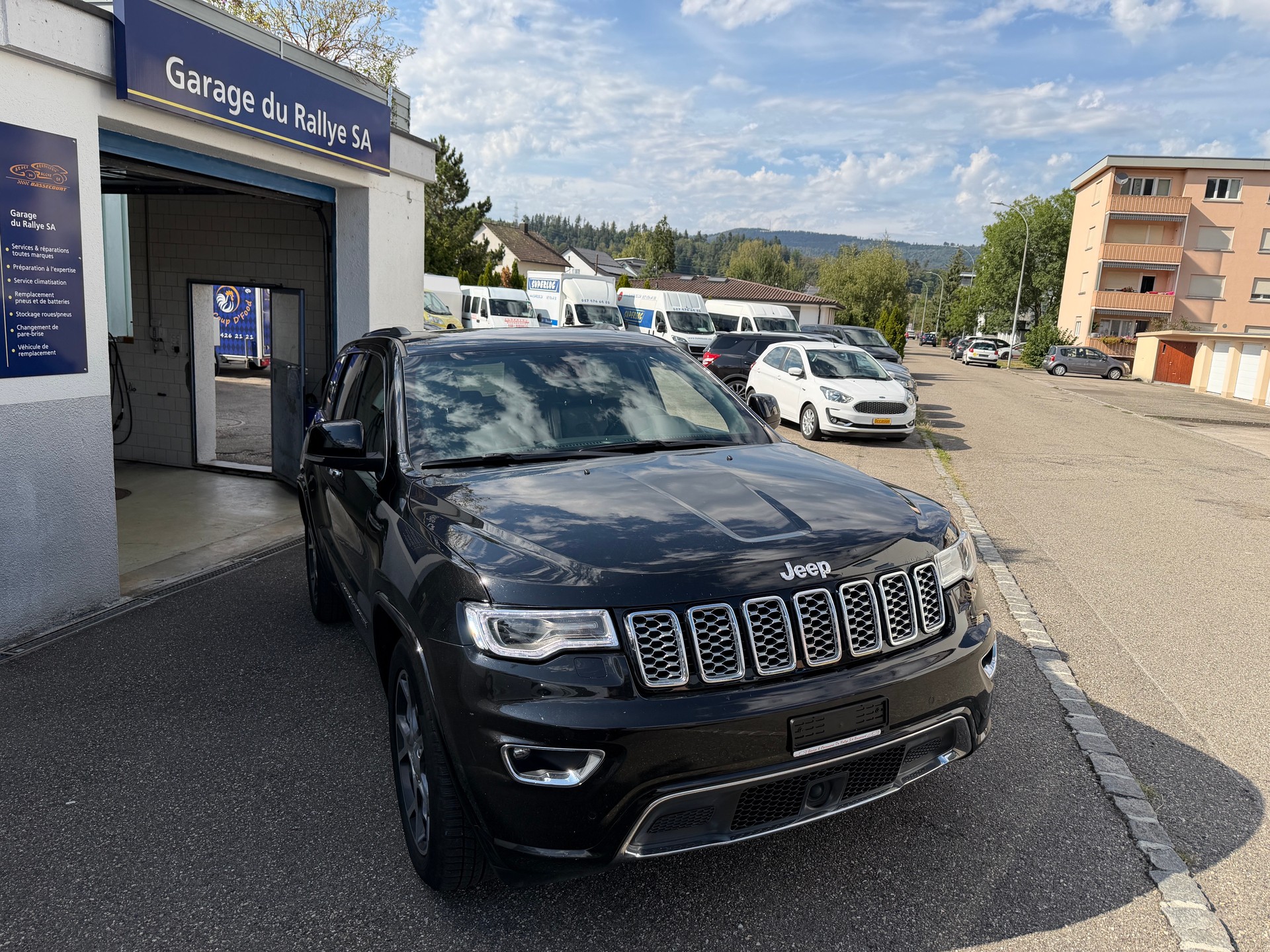 JEEP Grand Cherokee 3.0 CRD Overland Automatic-image-5
