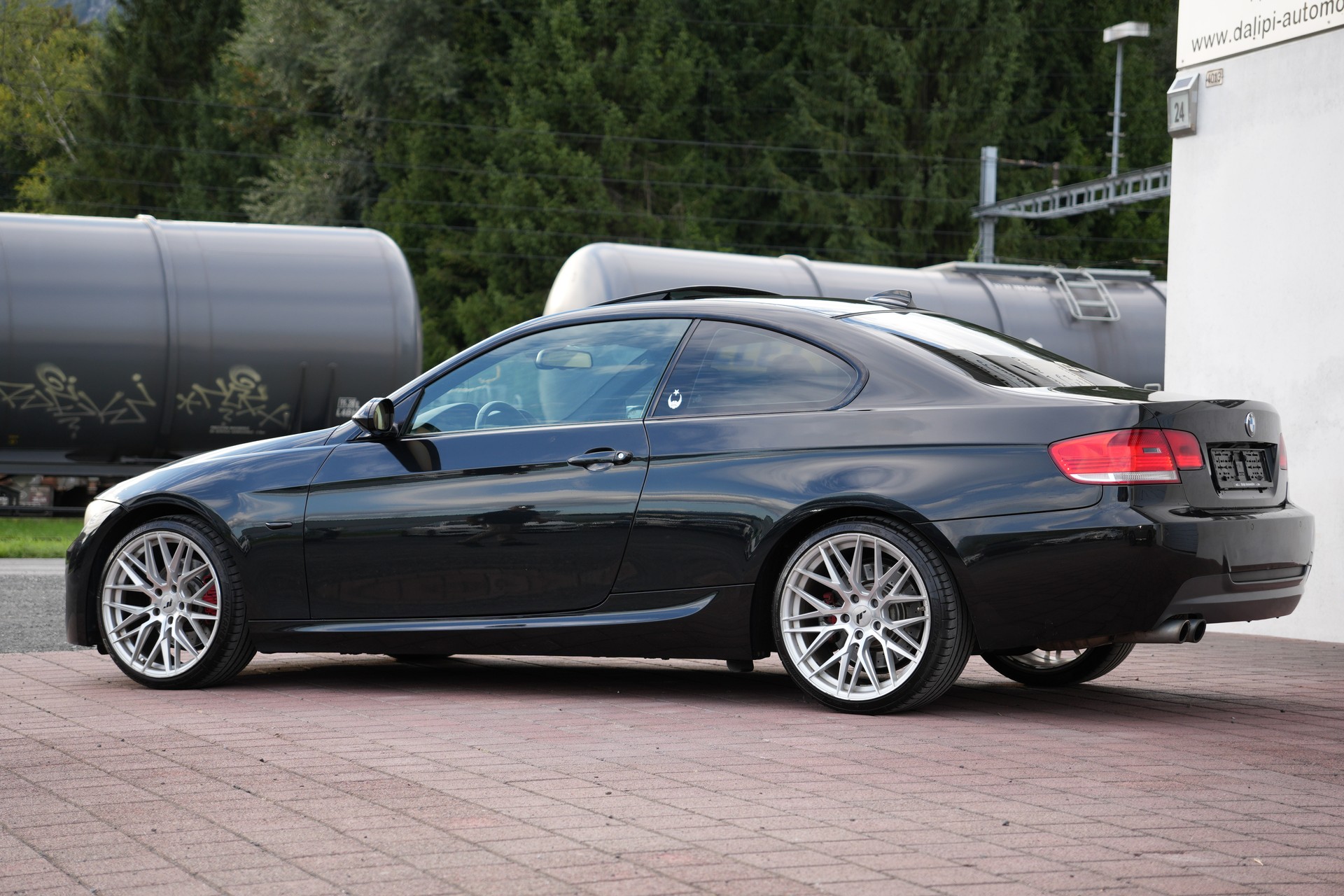 BMW 325d Coupé Steptronic M Sportpaket-showroom-element-1