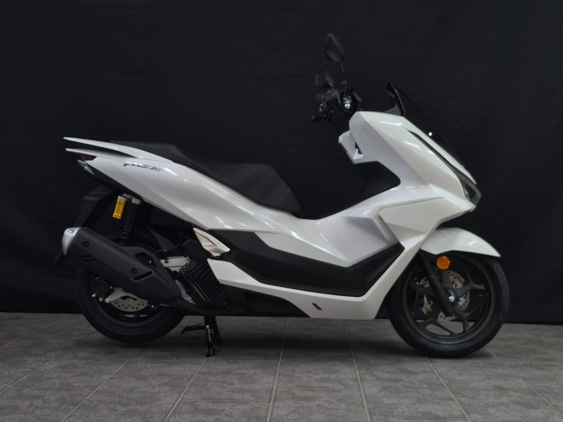 HONDA PCX 125 DX TFT. connectivity-image-4