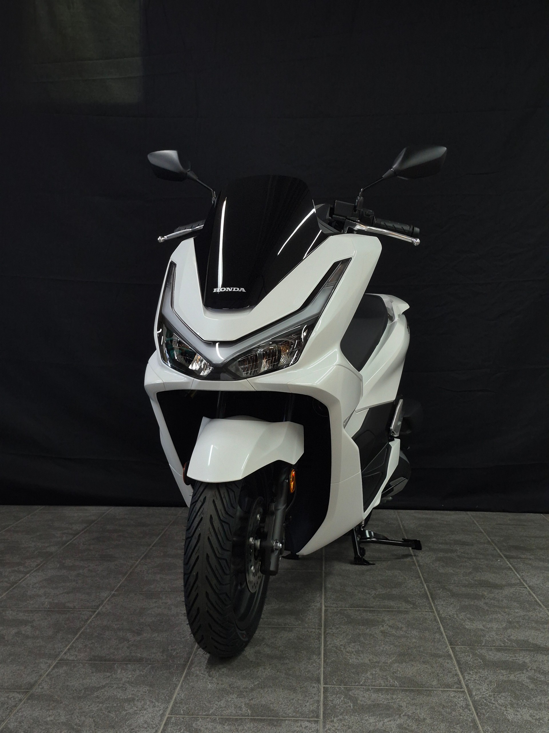 HONDA PCX 125 DX TFT. connectivity-image-10