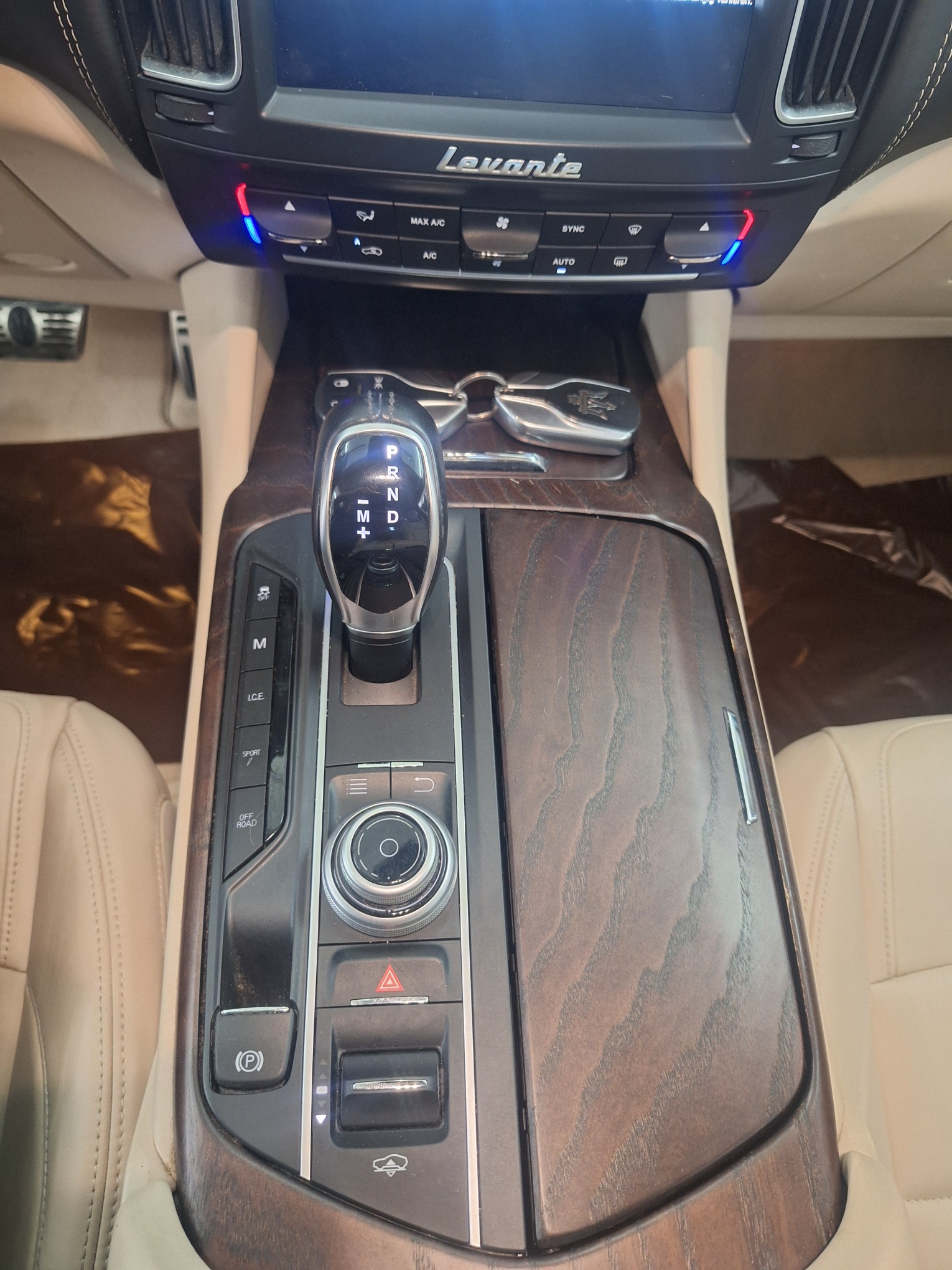 MASERATI Levante S 3.0 V6 Automatica⚡Frisch ab MFK & Service⚡-image-10