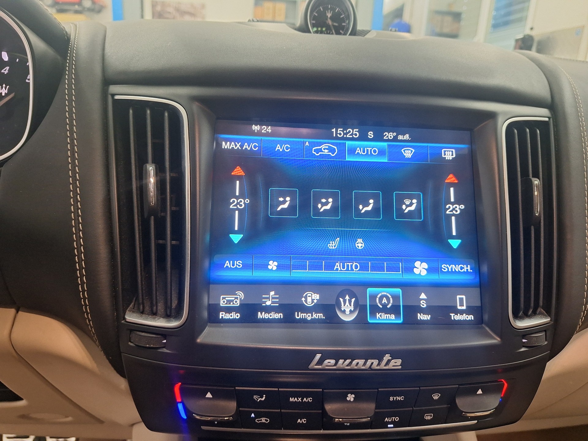 MASERATI Levante S 3.0 V6 Automatica⚡Frisch ab MFK & Service⚡-image-13