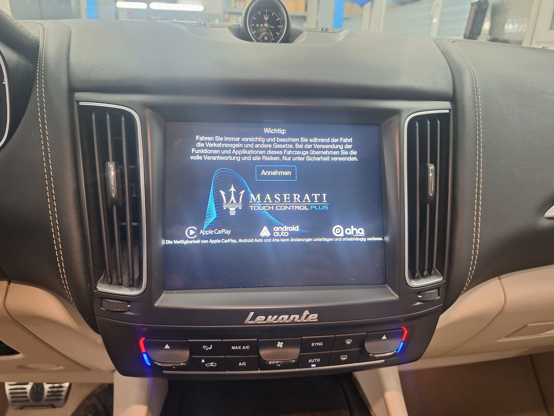 MASERATI Levante S 3.0 V6 Automatica⚡Frisch ab MFK & Service⚡-image-9