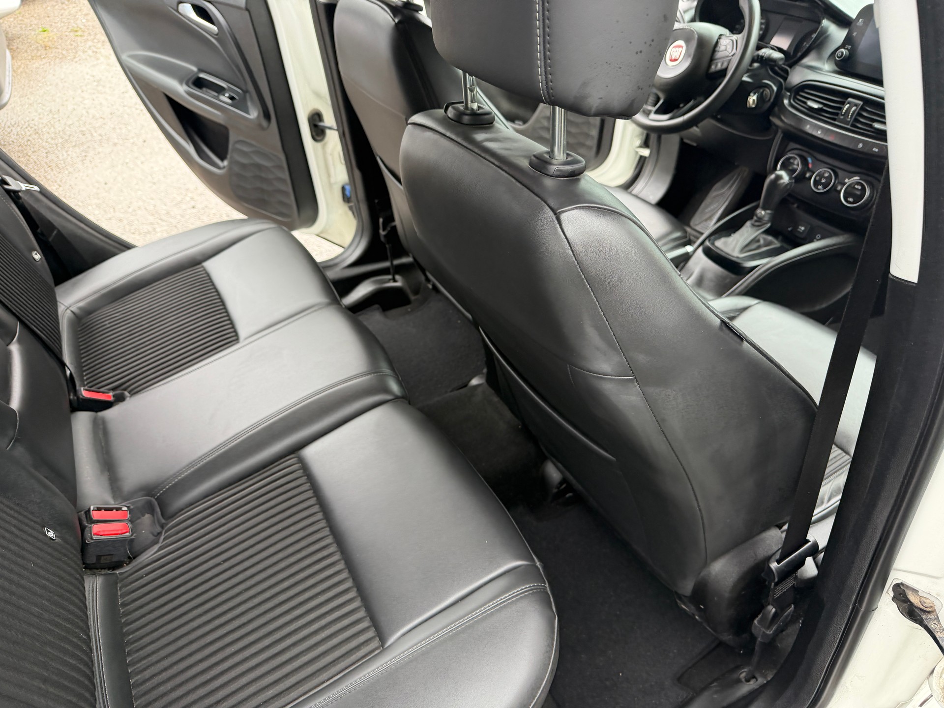 FIAT Tipo 1.6MJ Station Wagon Lounge DCT-image-6