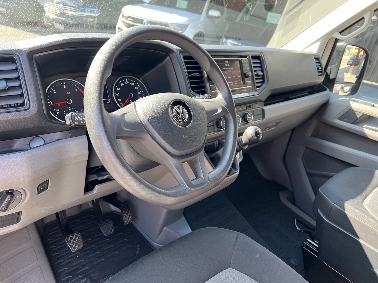 VW Crafter 35 2.0 TDI L4-image-7