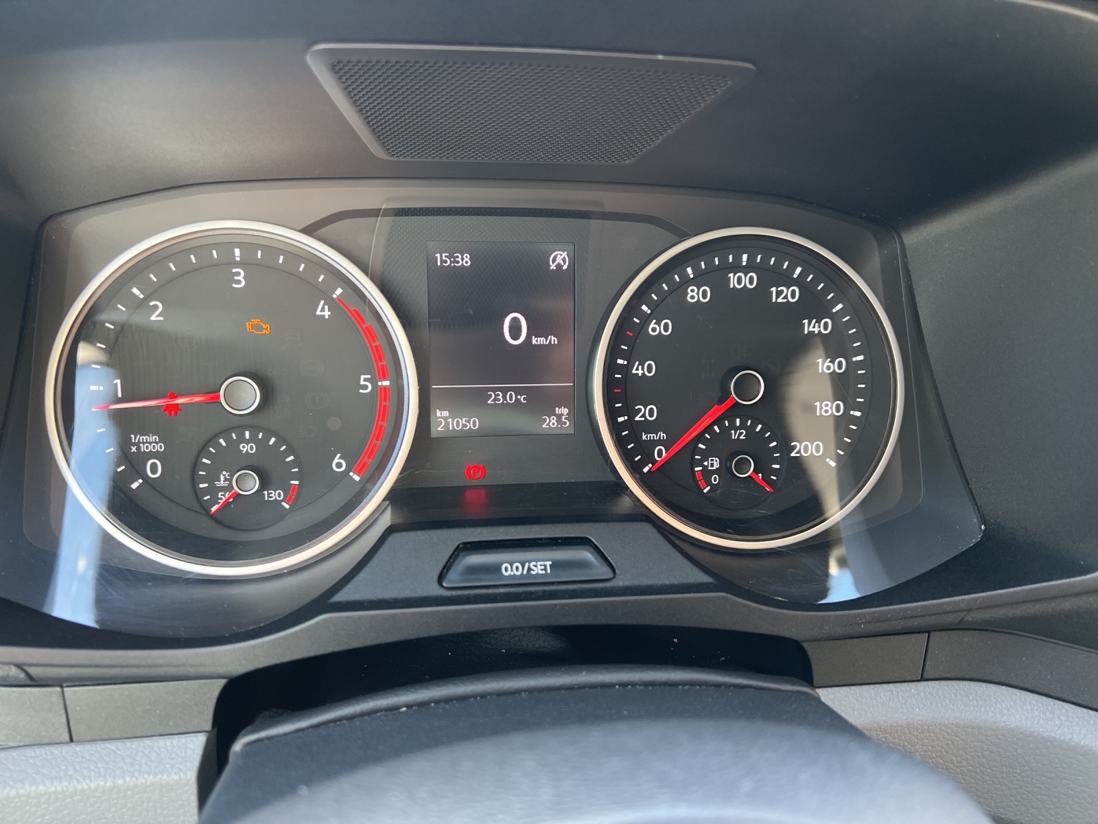 VW Crafter 35 2.0 TDI L4-image-10