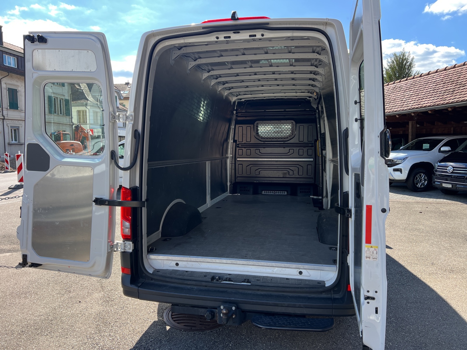 VW Crafter 35 2.0 TDI L4-image-9