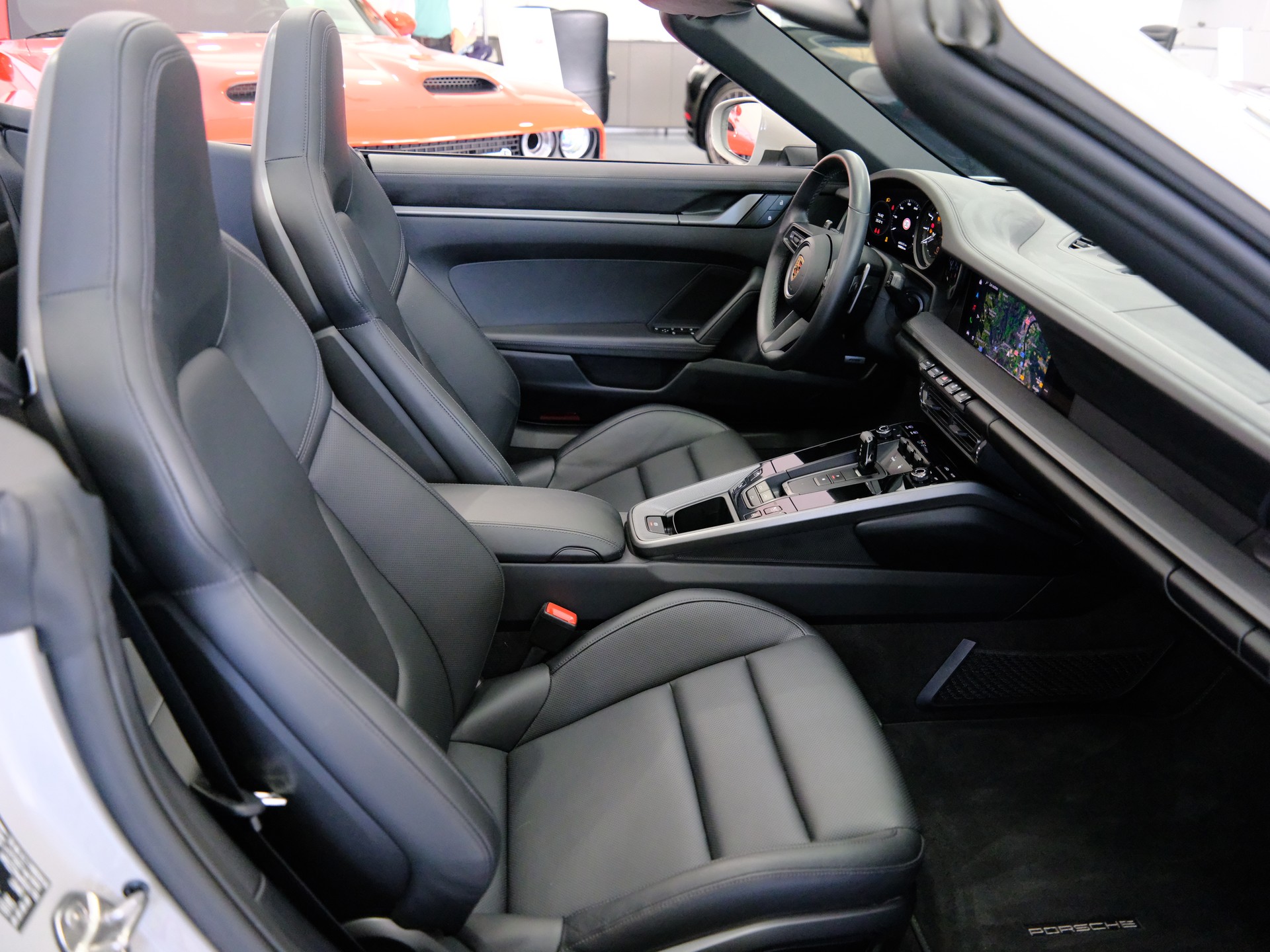 PORSCHE 911 Carrera S Cabriolet PDK *Porsche approved bis 2027* *Bose* *360 Kamera*-image-26