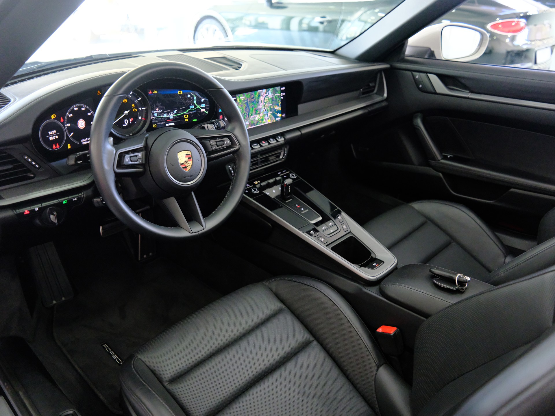 PORSCHE 911 Carrera S Cabriolet PDK *Porsche approved bis 2027* *Bose* *360 Kamera*-image-21