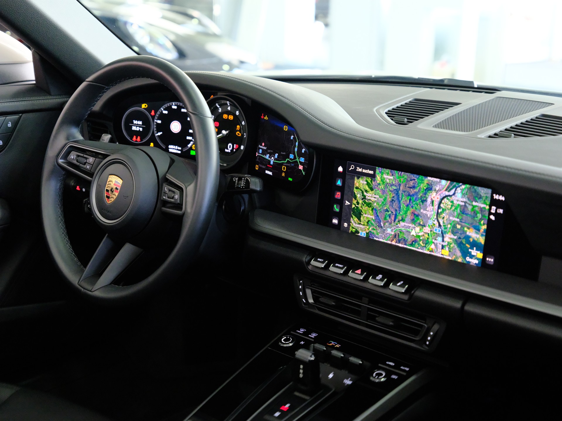 PORSCHE 911 Carrera S Cabriolet PDK *Porsche approved bis 2027* *Bose* *360 Kamera*-image-28