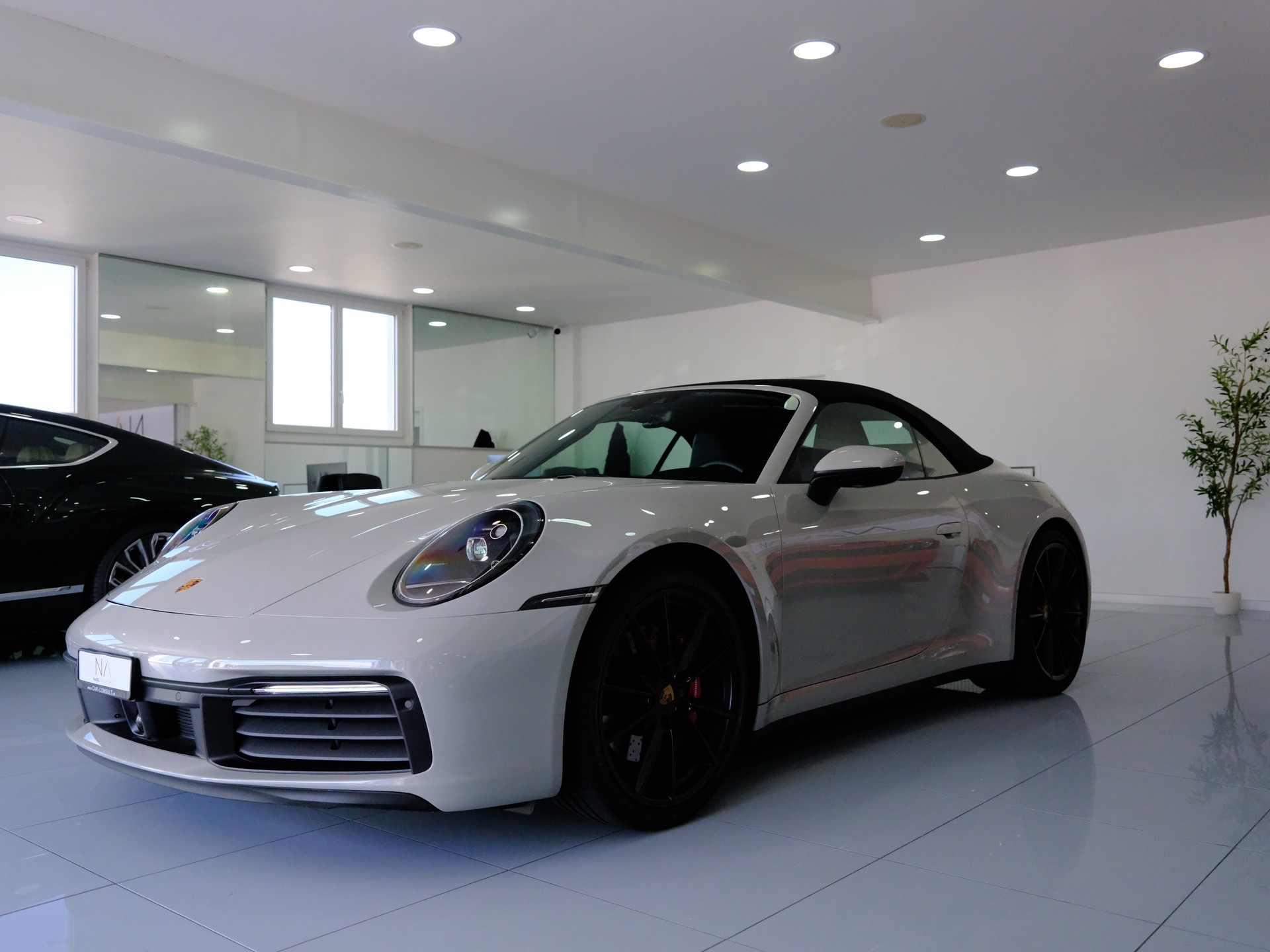 PORSCHE 911 Carrera S Cabriolet PDK *Porsche approved bis 2027* *Bose* *360 Kamera*-showroom-element-3