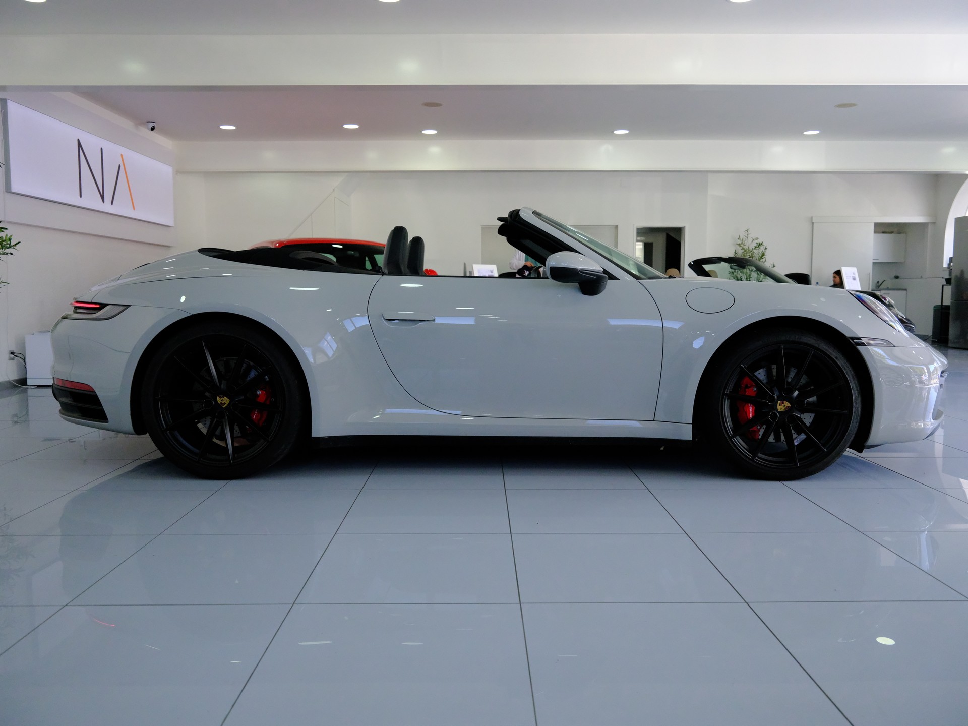 PORSCHE 911 Carrera S Cabriolet PDK *Porsche approved bis 2027* *Bose* *360 Kamera*-image-9