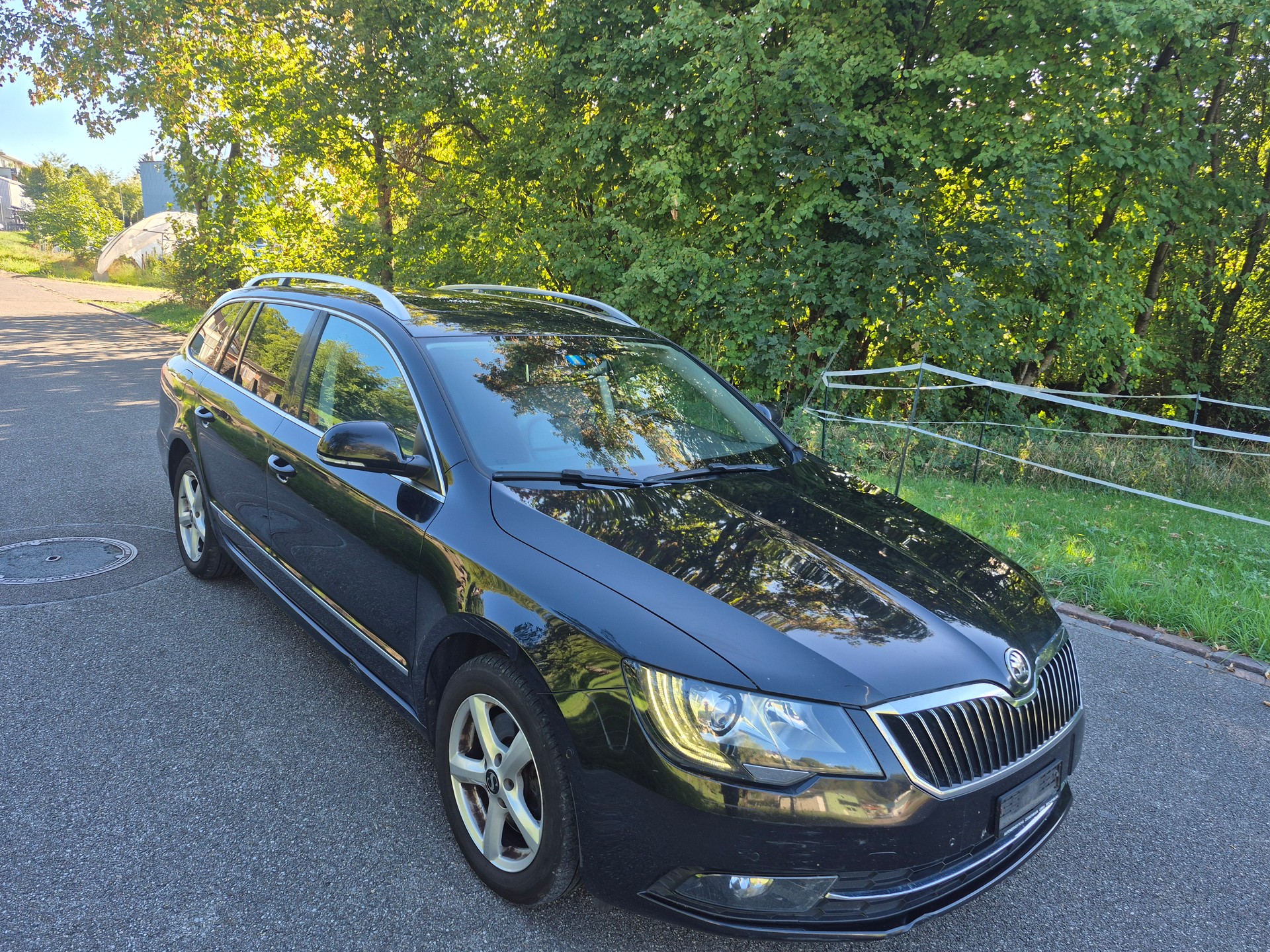 SKODA Superb Combi 2.0 TDi Business DSG 4x4-image-2