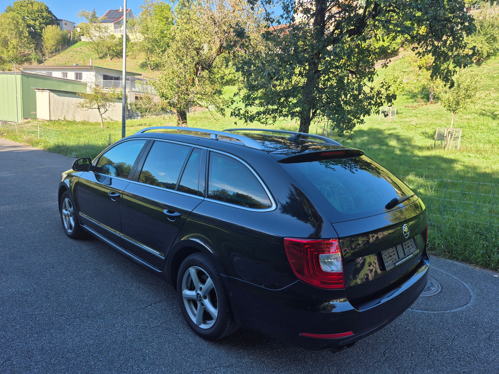 SKODA Superb Combi 2.0 TDi Business DSG 4x4-image-5