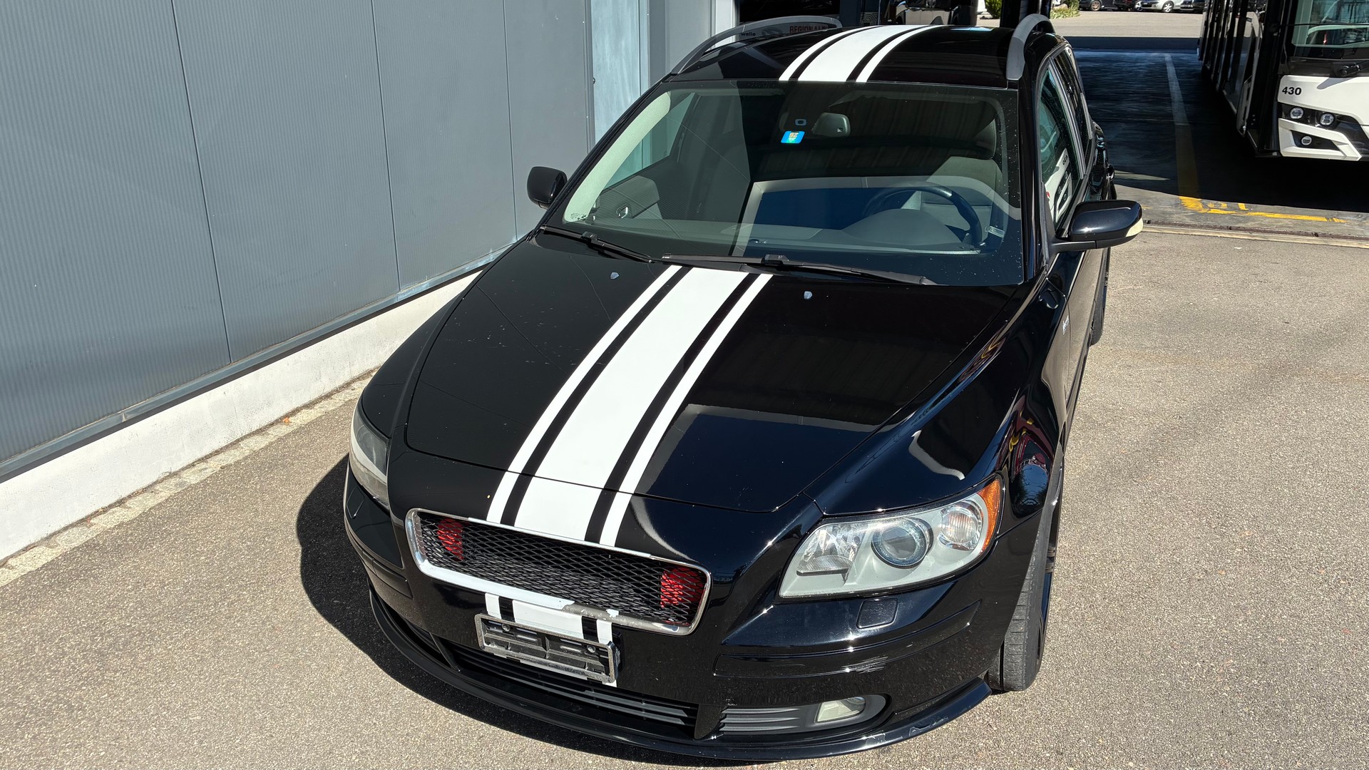 VOLVO V50 T5 Momentum-image-0