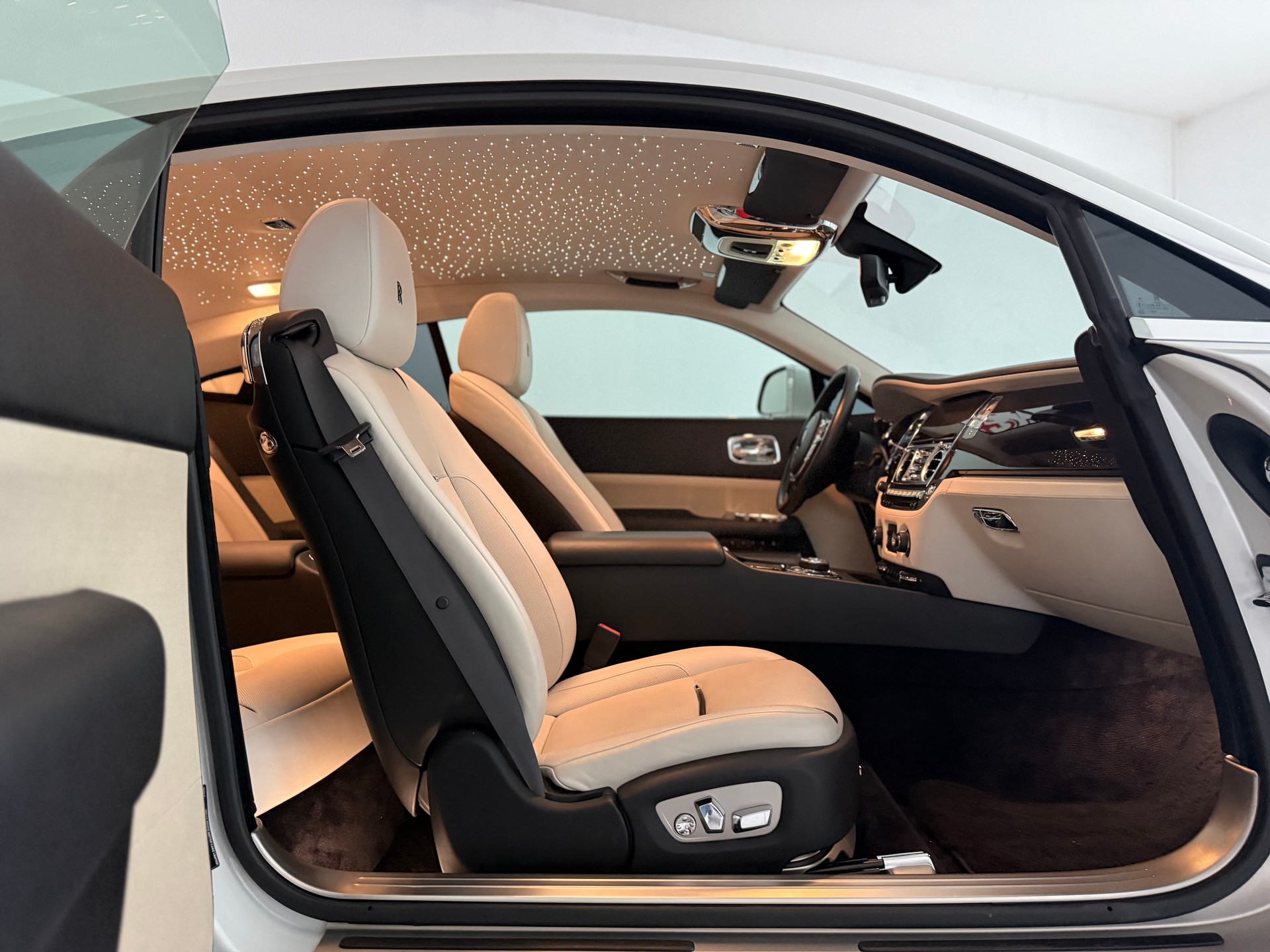 ROLLS-ROYCE Wraith 6.6 V12-image-12