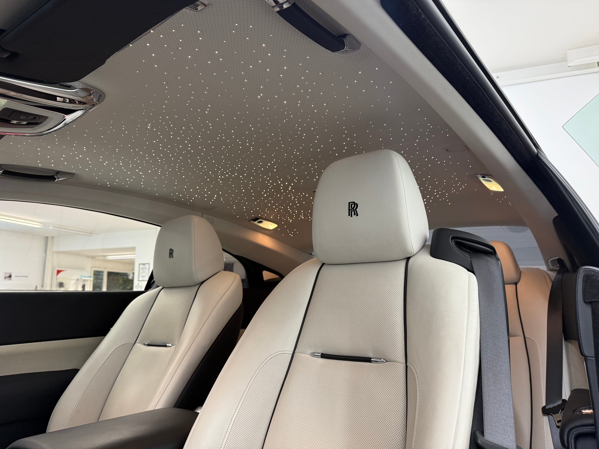 ROLLS-ROYCE Wraith 6.6 V12-image-7