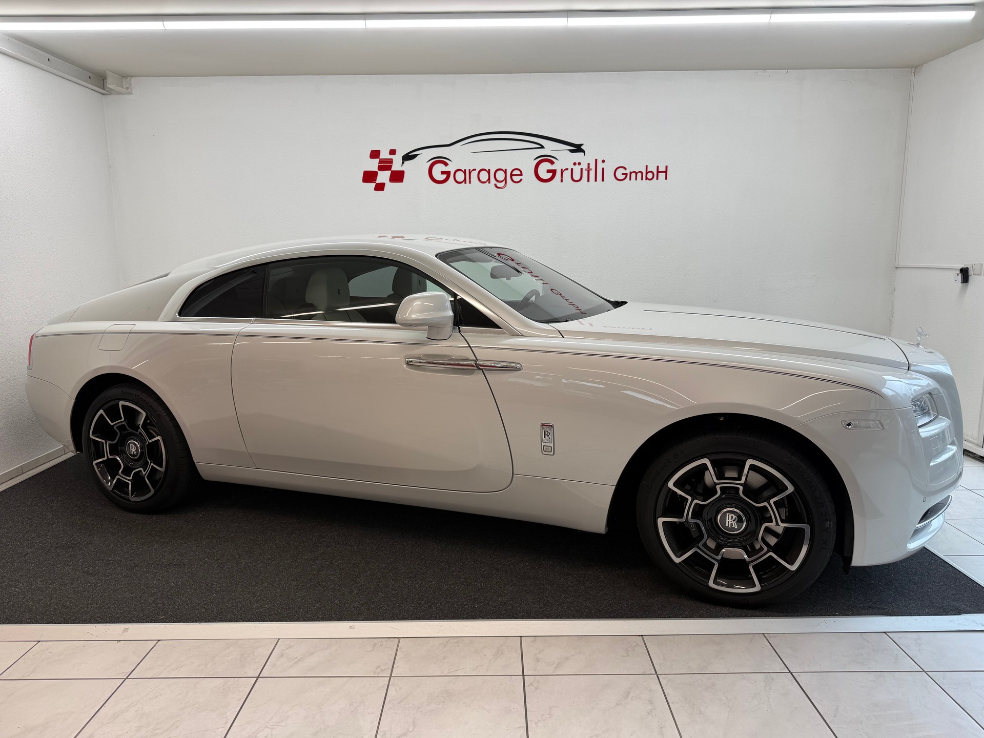 ROLLS-ROYCE Wraith 6.6 V12-image-1