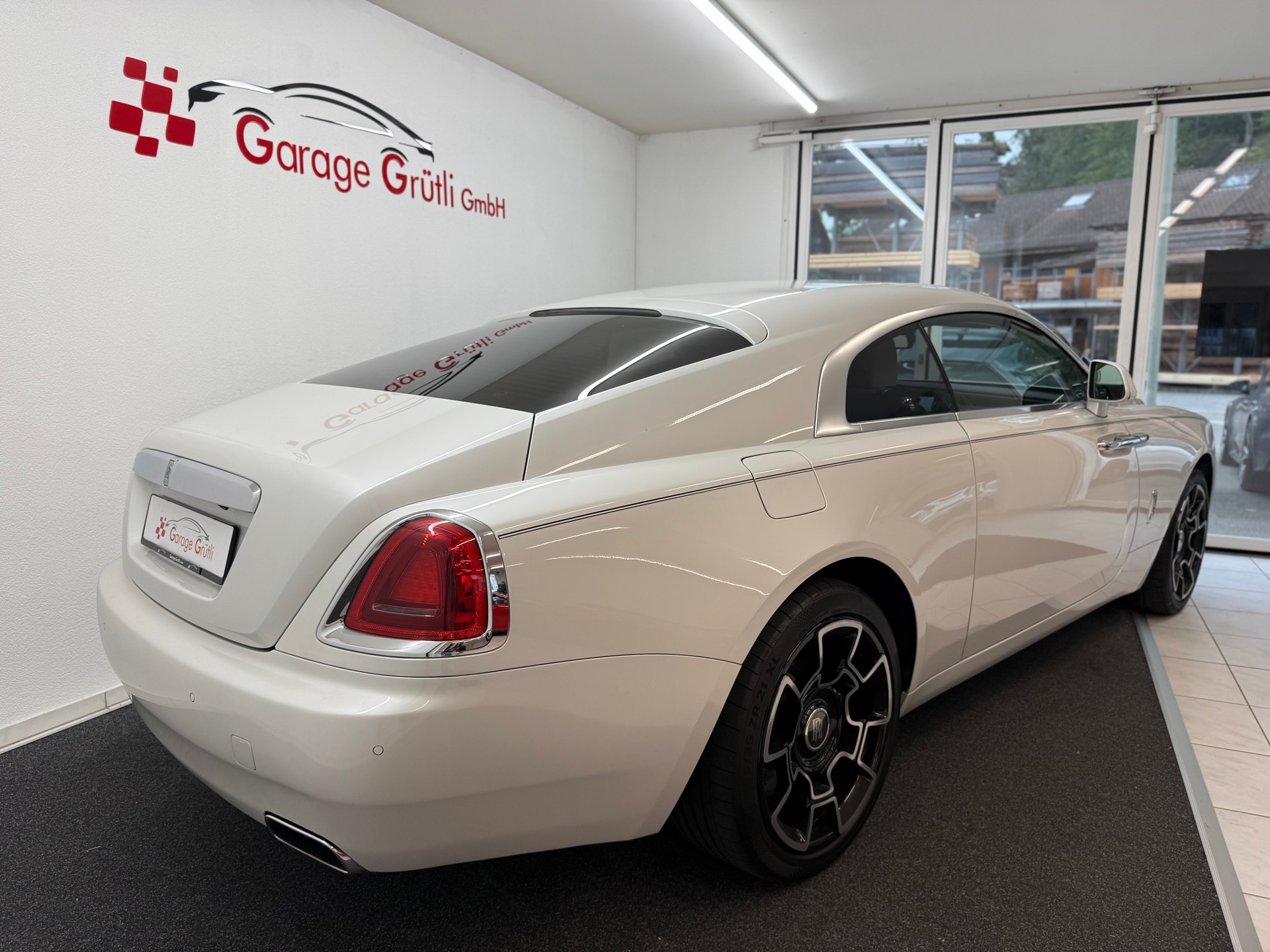 ROLLS-ROYCE Wraith 6.6 V12-image-3