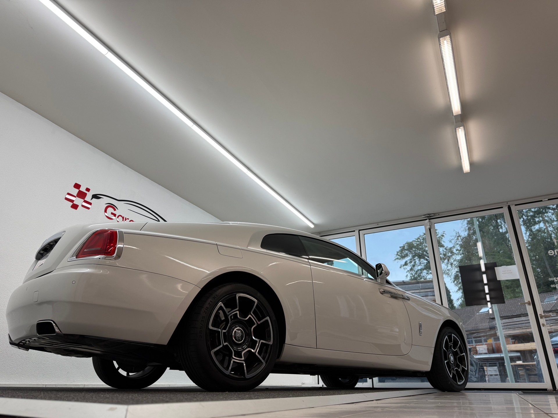 ROLLS-ROYCE Wraith 6.6 V12-image-5
