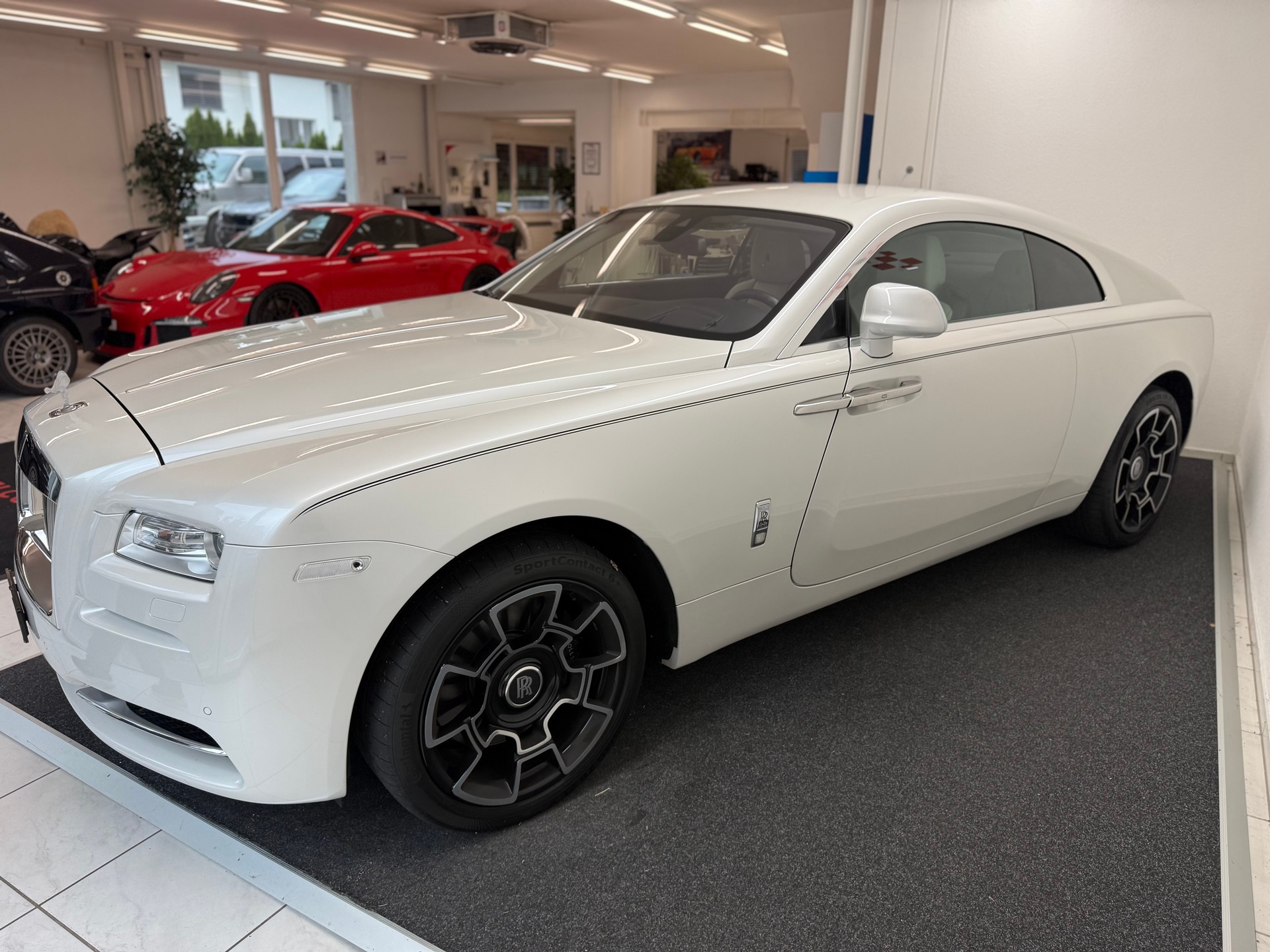 ROLLS-ROYCE Wraith 6.6 V12-image-6