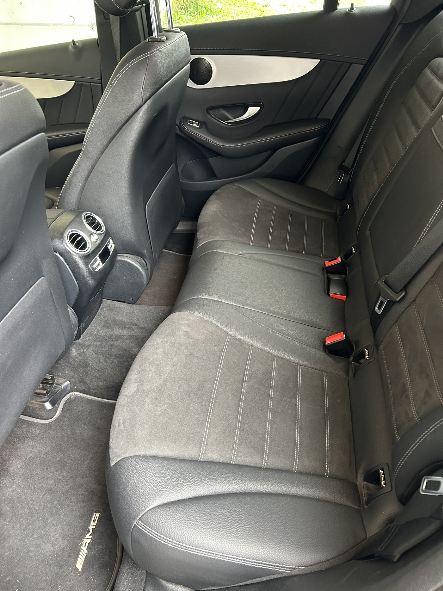 MERCEDES-BENZ GLC 200 AMG Line 4m-image-5
