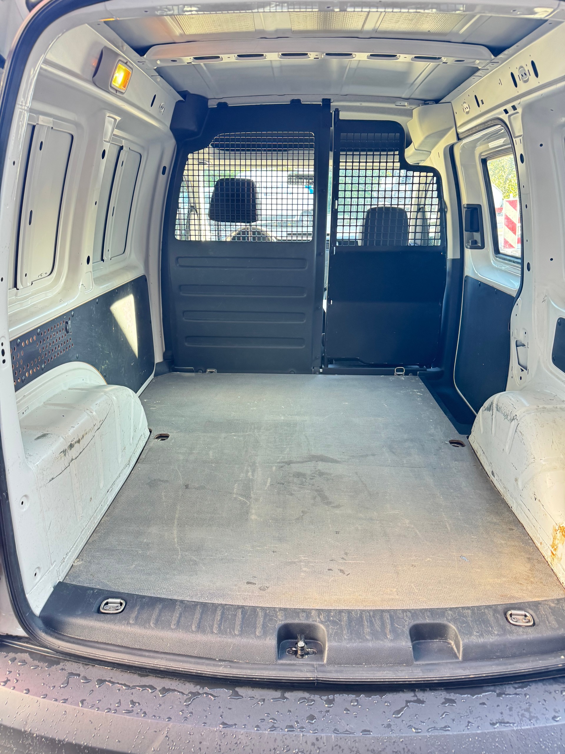 VW CADDY-image-6