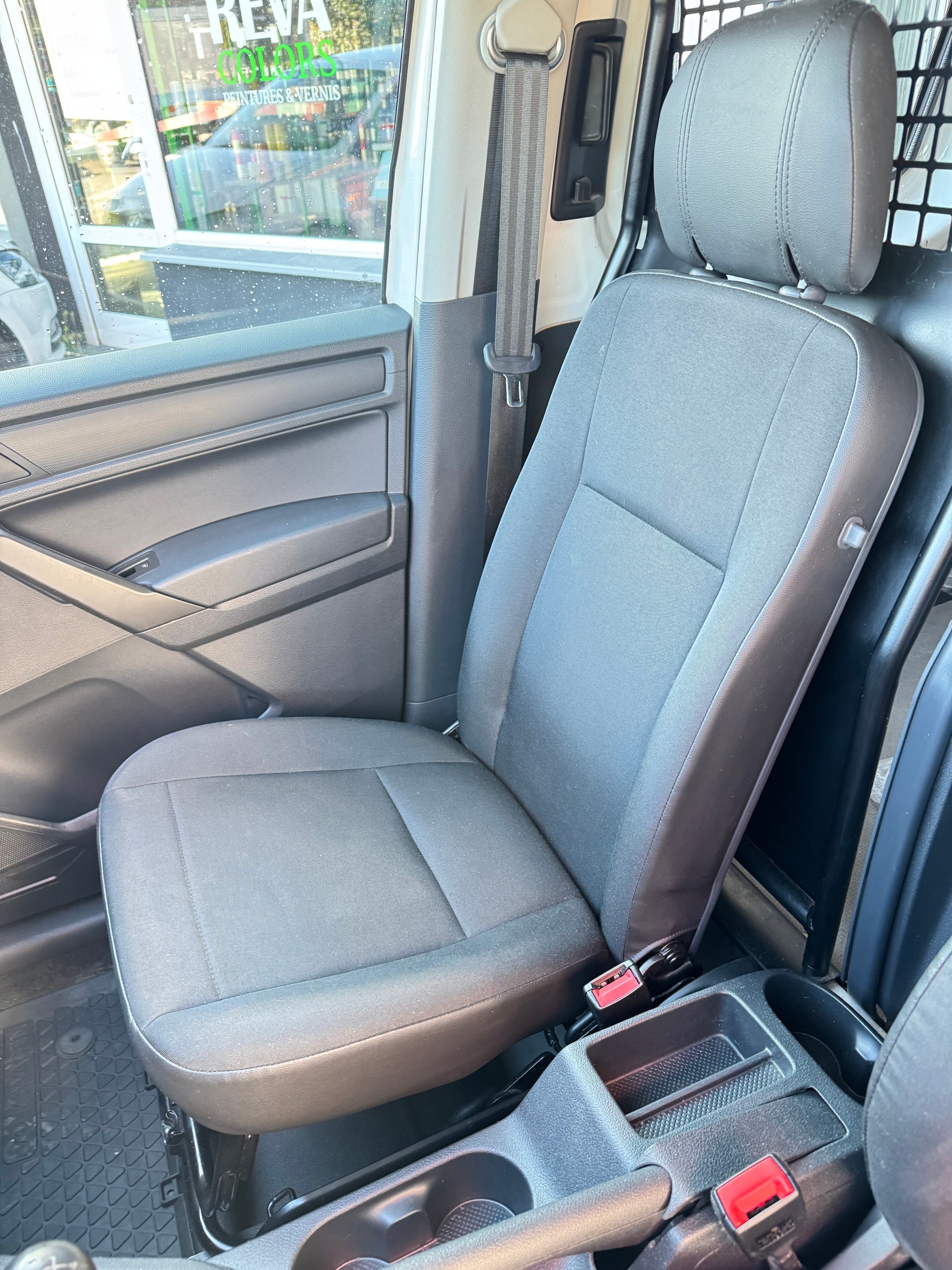 VW CADDY-image-11