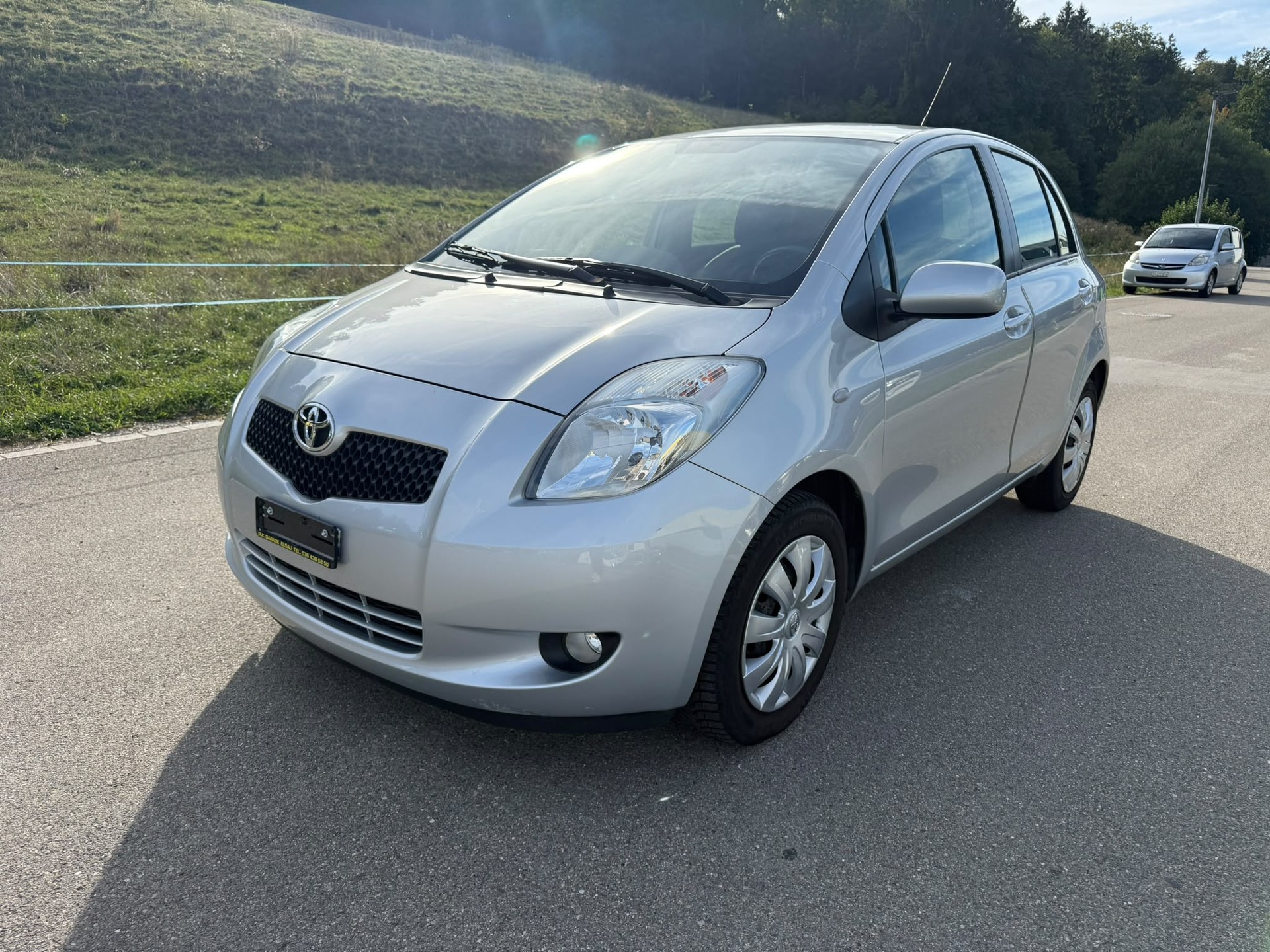 TOYOTA Yaris 1.3 Linea Sol-image-1