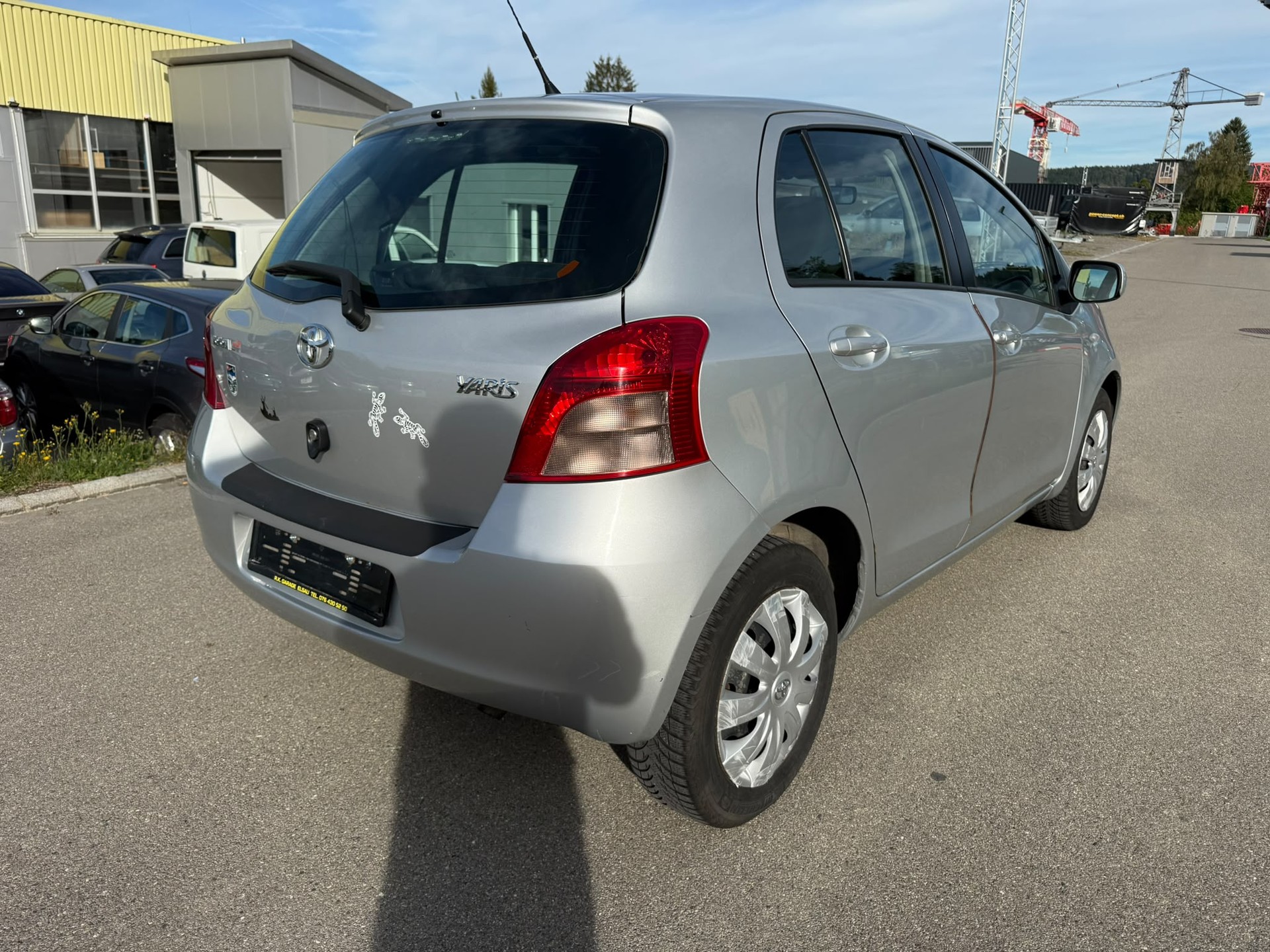 TOYOTA Yaris 1.3 Linea Sol-image-5