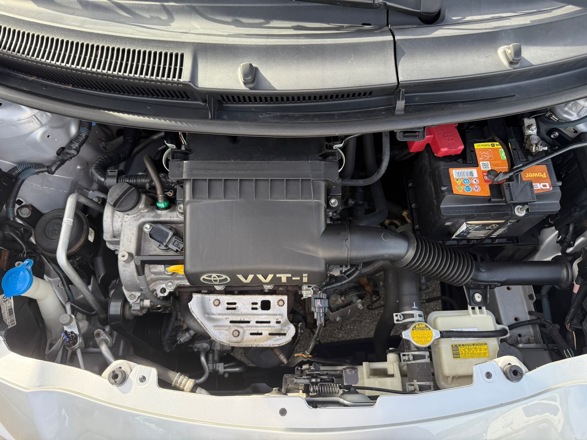 TOYOTA Yaris 1.3 Linea Sol-image-8