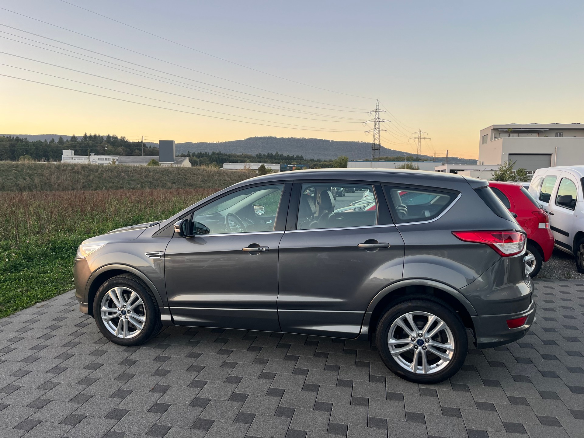 FORD Kuga 1.6 SCTi Titanium S 4WD Automatic-image-4
