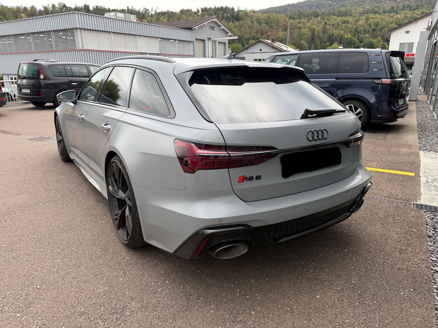 AUDI RS6 Avant 4.0 TFSI V8 quattro-image-3