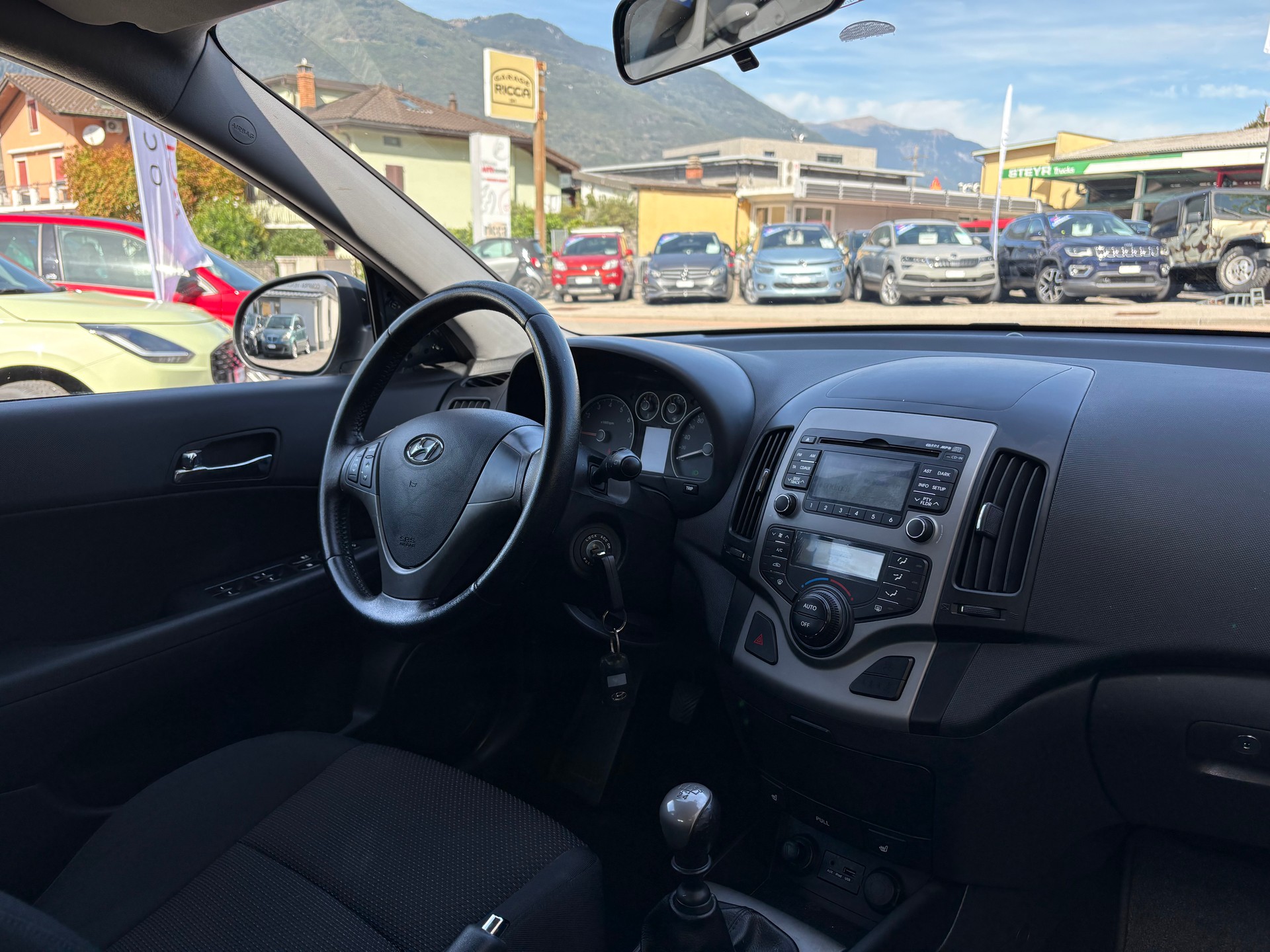 HYUNDAI i30 1.6 Style-image-8