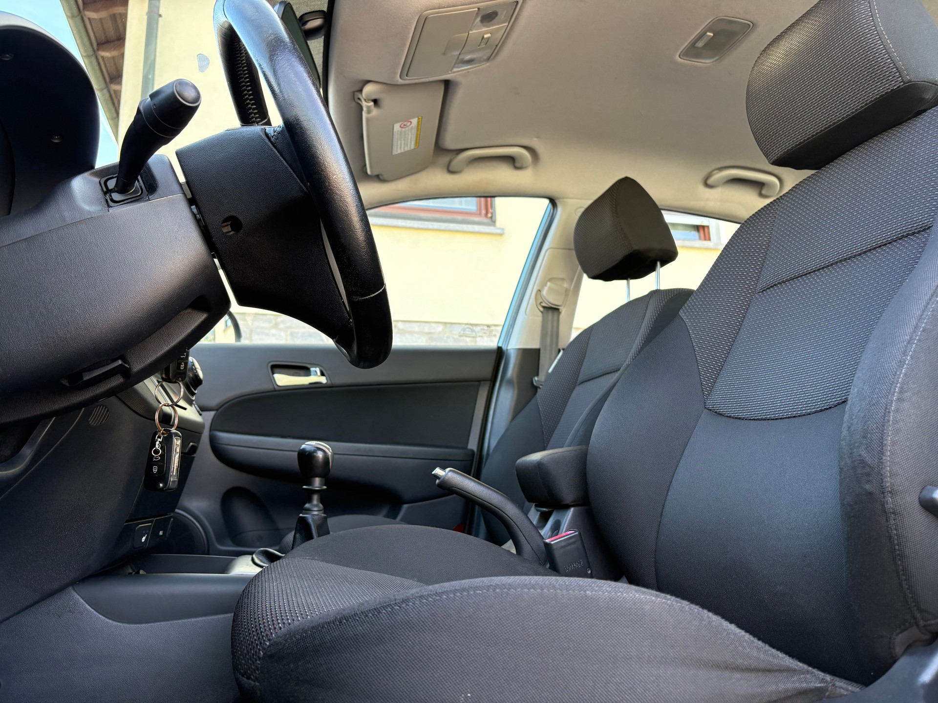 HYUNDAI i30 1.6 Style-image-9