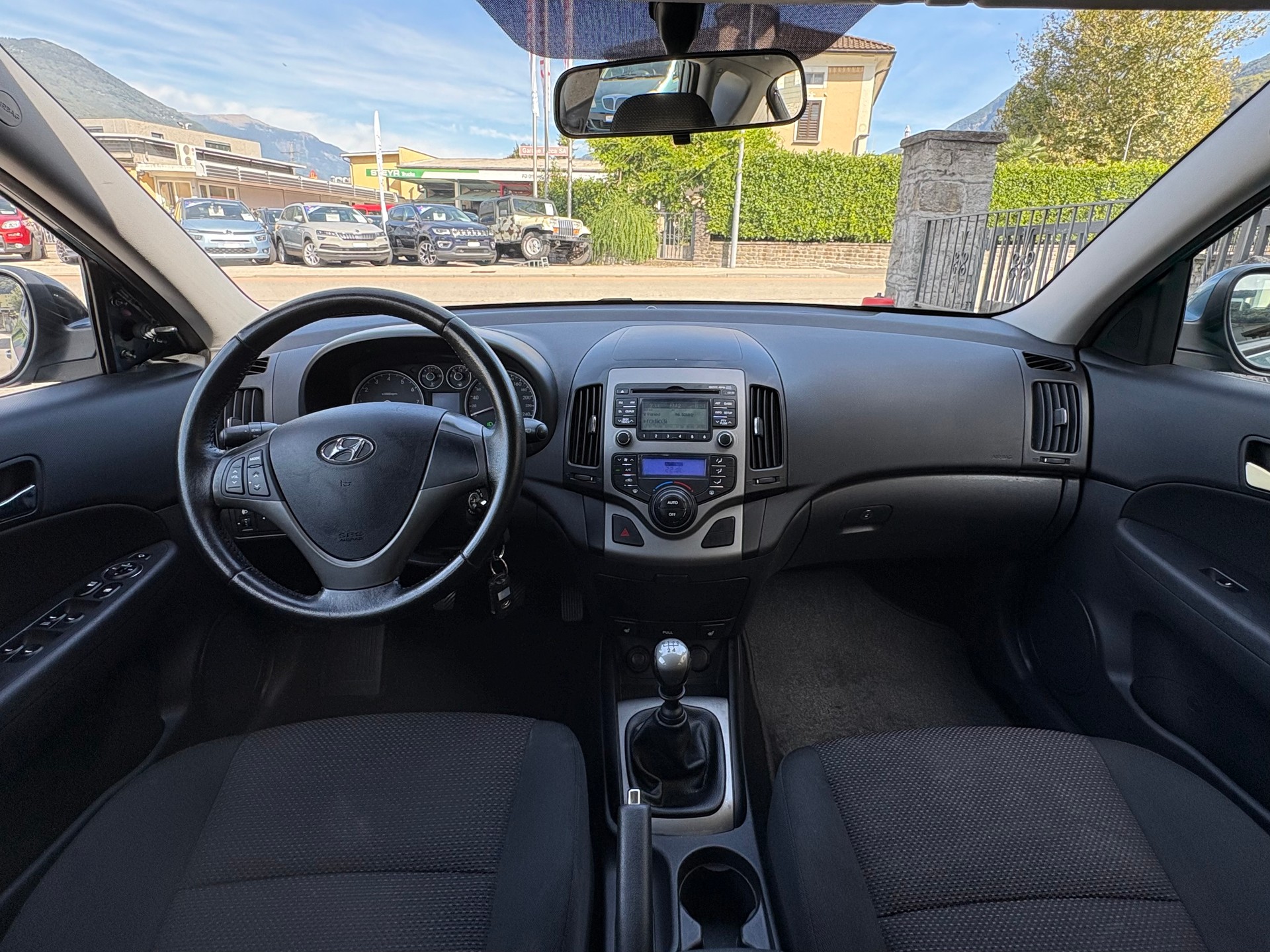 HYUNDAI i30 1.6 Style-image-11