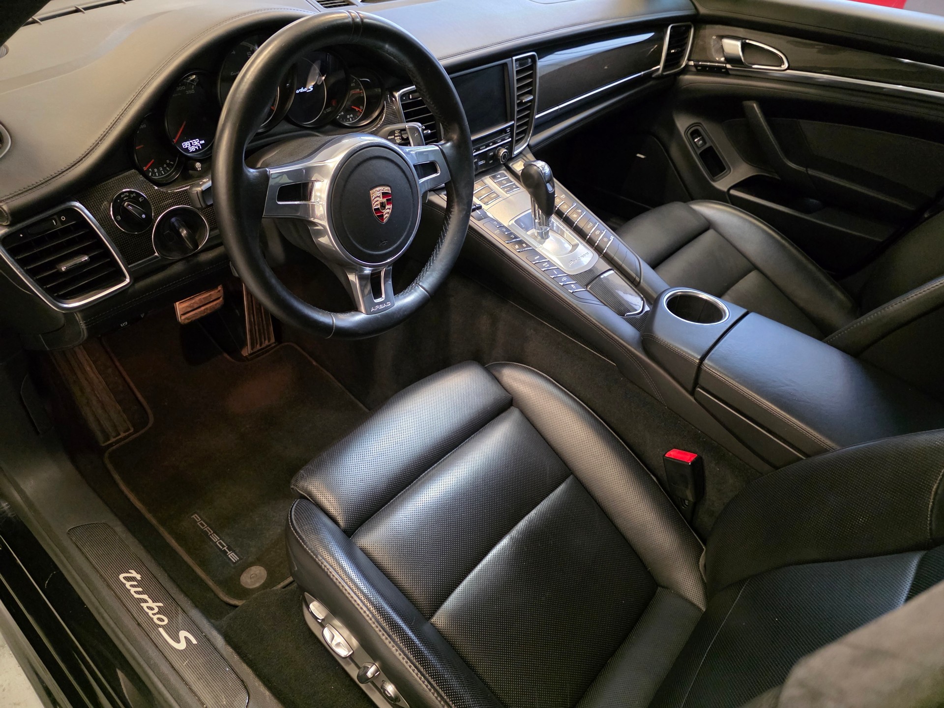 PORSCHE Panamera Turbo S 4.8 PDK-image-8