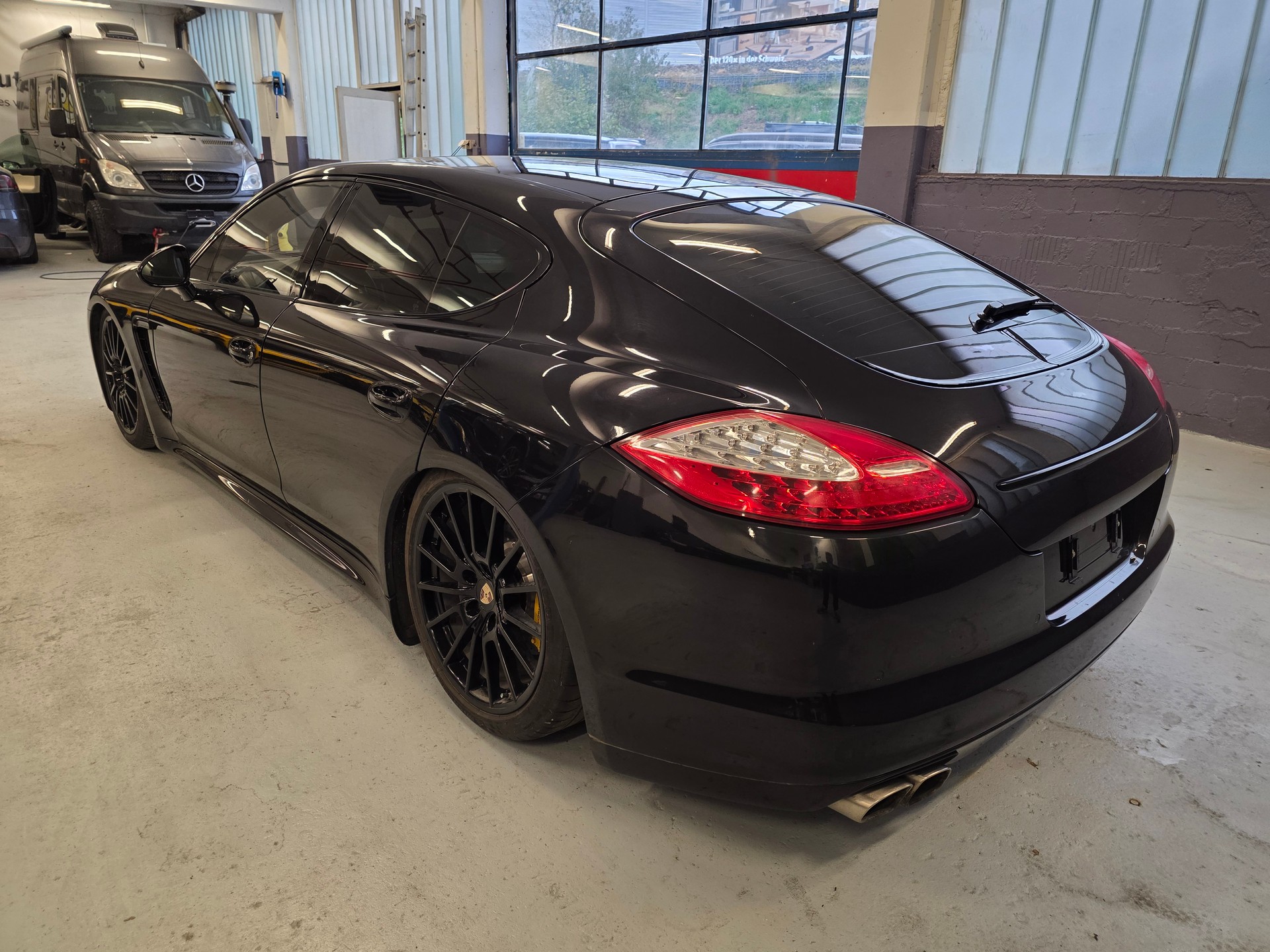 PORSCHE Panamera Turbo S 4.8 PDK-image-3