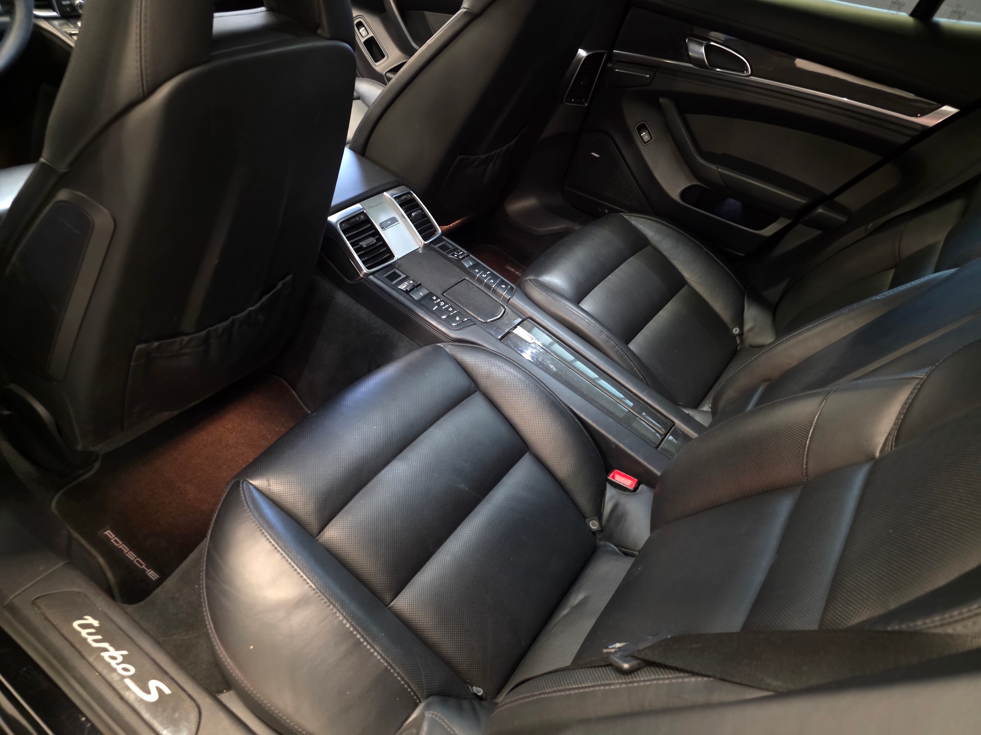 PORSCHE Panamera Turbo S 4.8 PDK-image-10