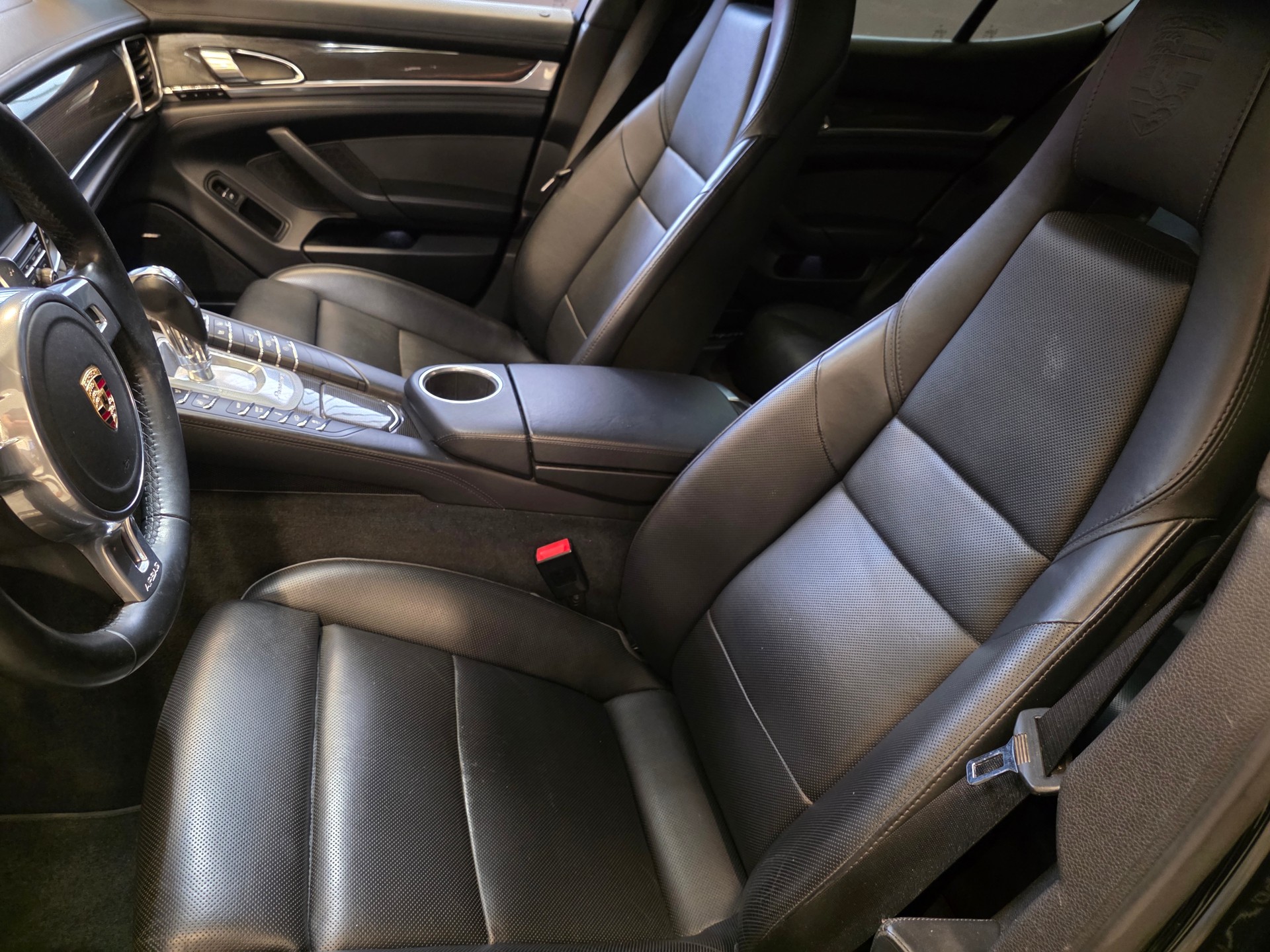 PORSCHE Panamera Turbo S 4.8 PDK-image-9