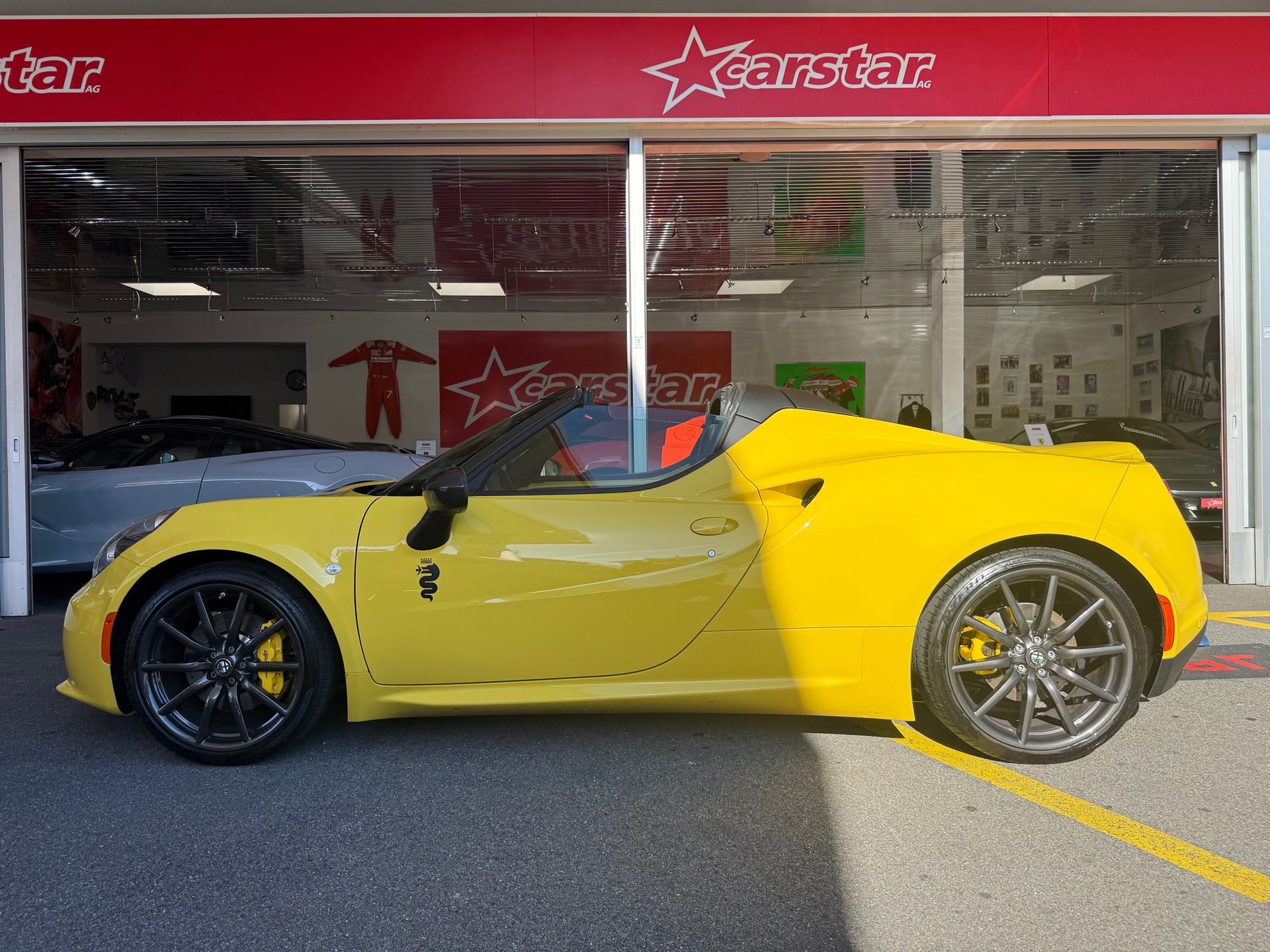 ALFA ROMEO 4C Spider 1750 TBi TCT-image-1