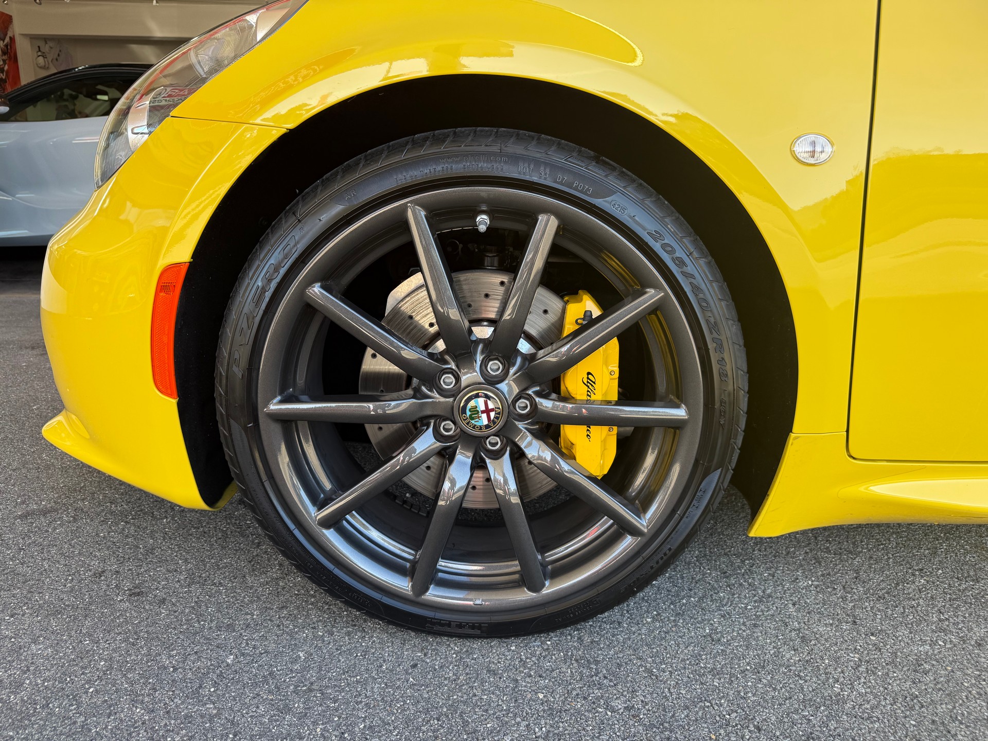 ALFA ROMEO 4C Spider 1750 TBi TCT-image-13