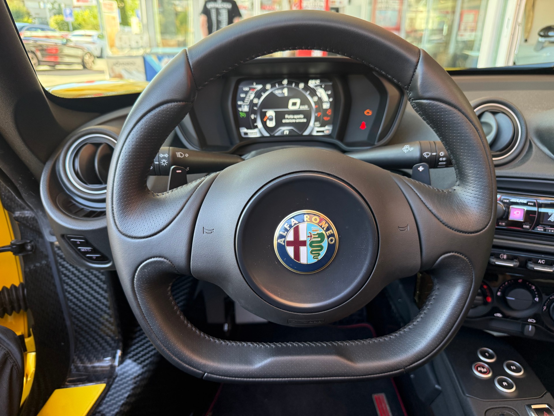 ALFA ROMEO 4C Spider 1750 TBi TCT-image-5