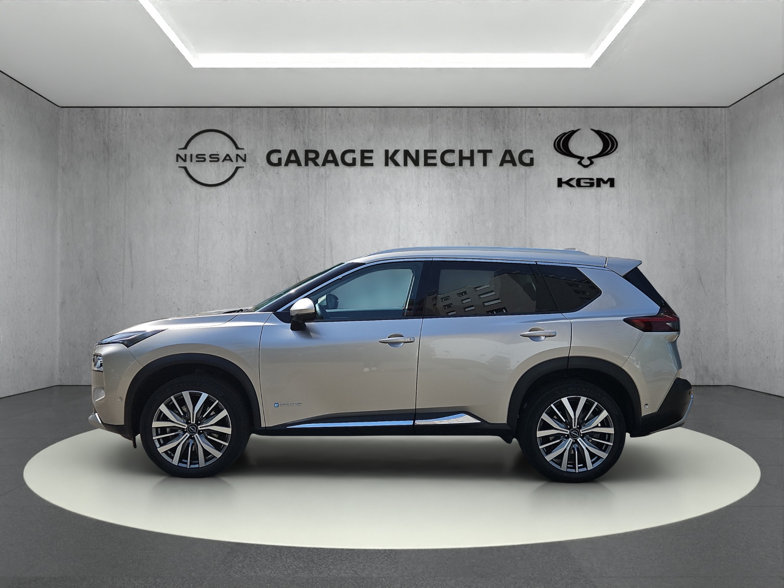 NISSAN X-Trail 1.5 VC-T Tekna+ e-4orce-image-4