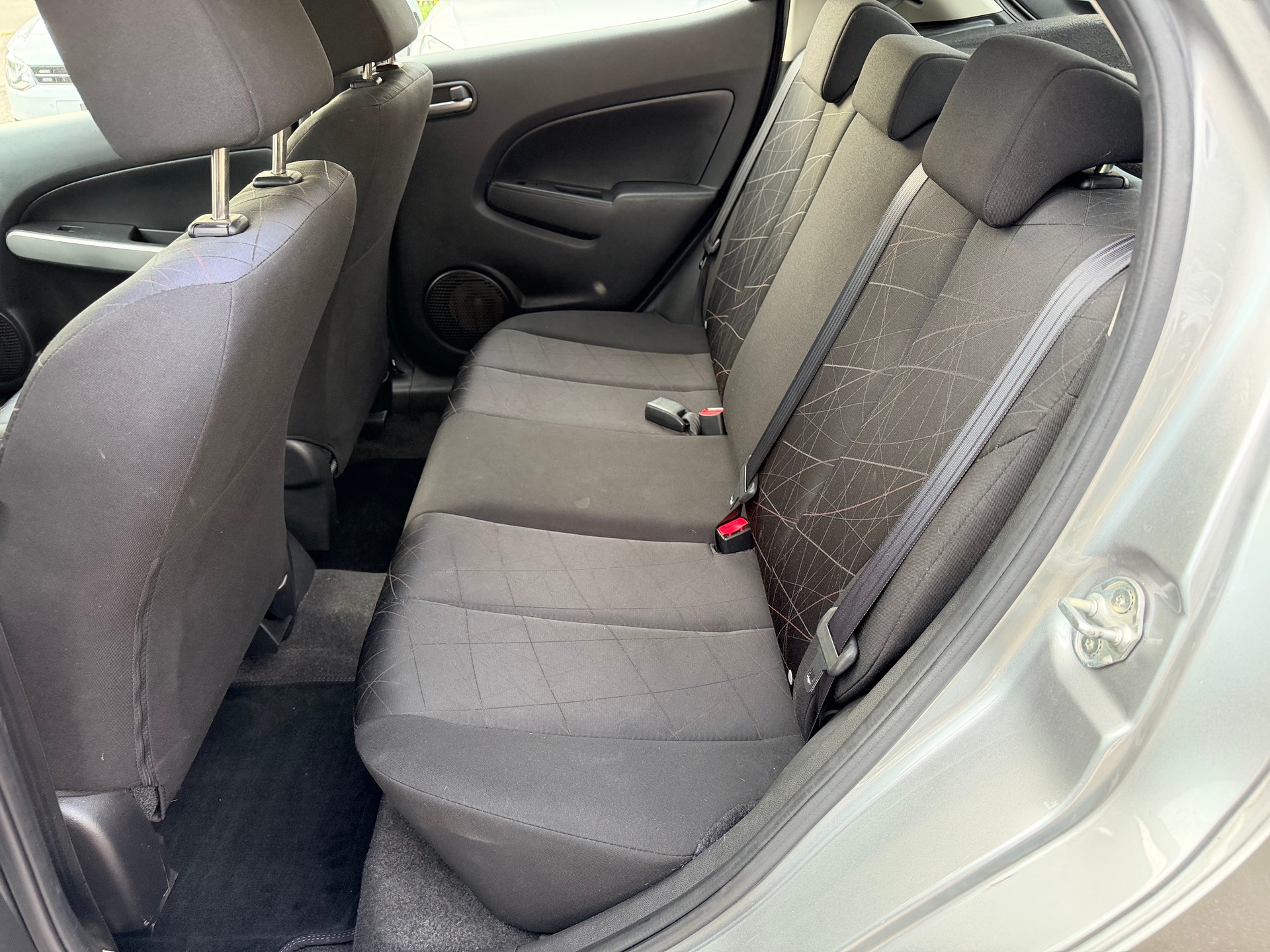 MAZDA 2 1.5i 16V Exclusive Automatic-image-14