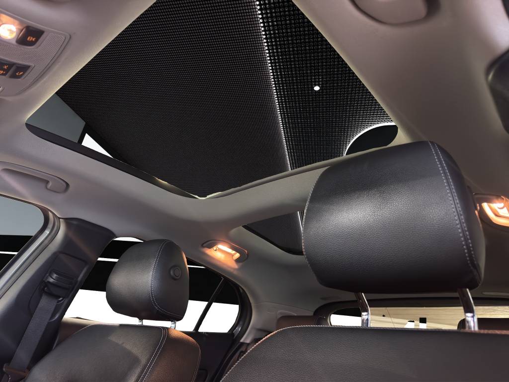 MERCEDES-BENZ GLA 200 Night Star-image-9