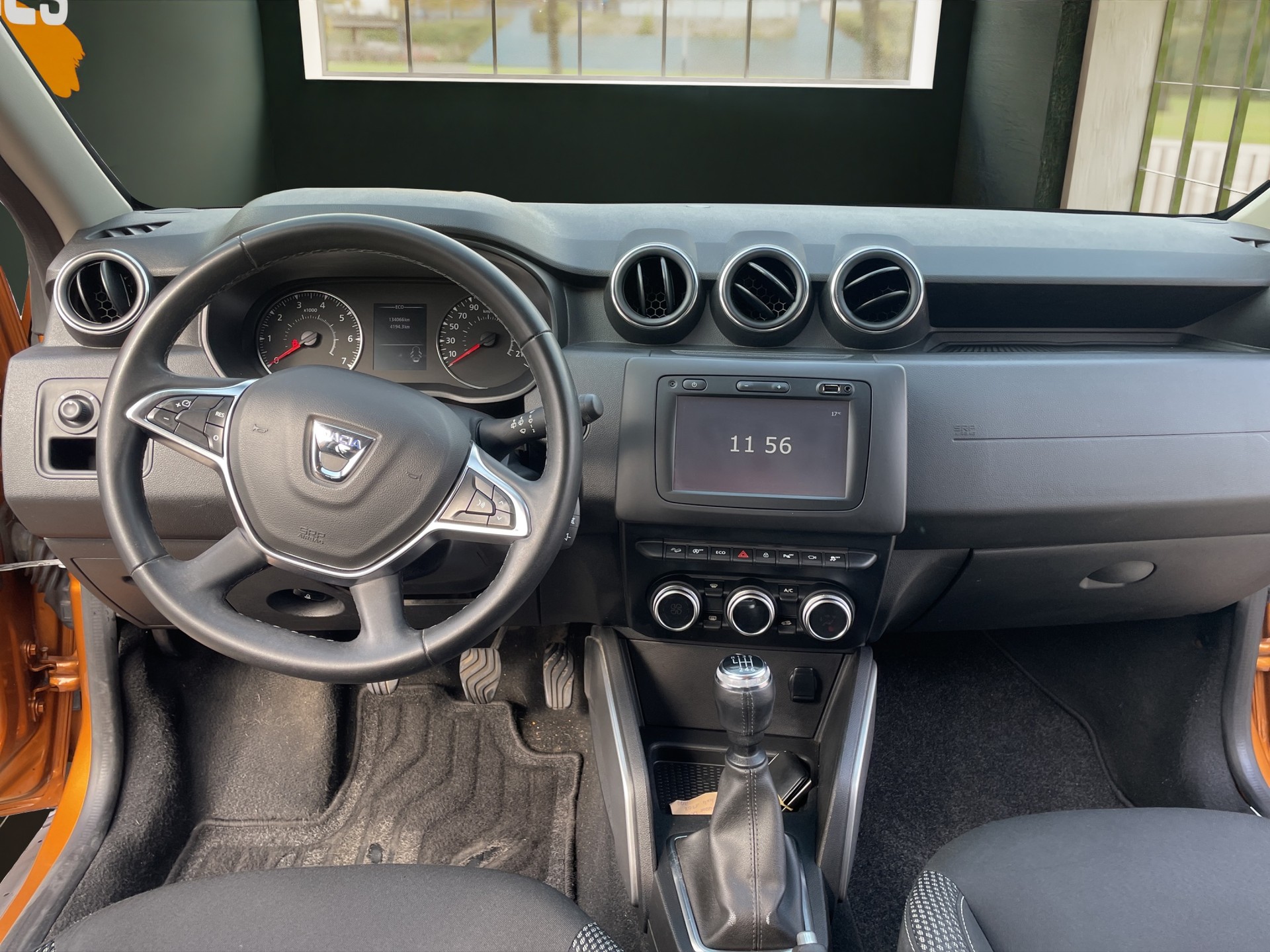 DACIA Duster dCi 115 Prestige 4x4-image-10