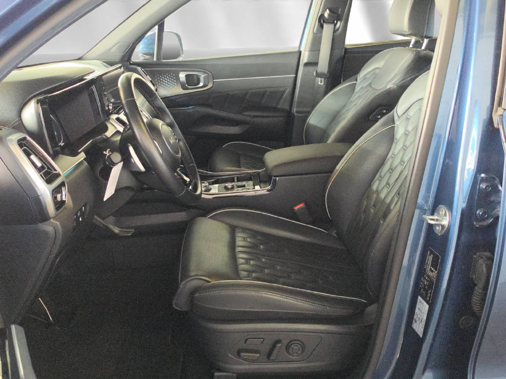 KIA Sorento 1.6 T-GDi Plug-in Hybrid Style 7P-image-3