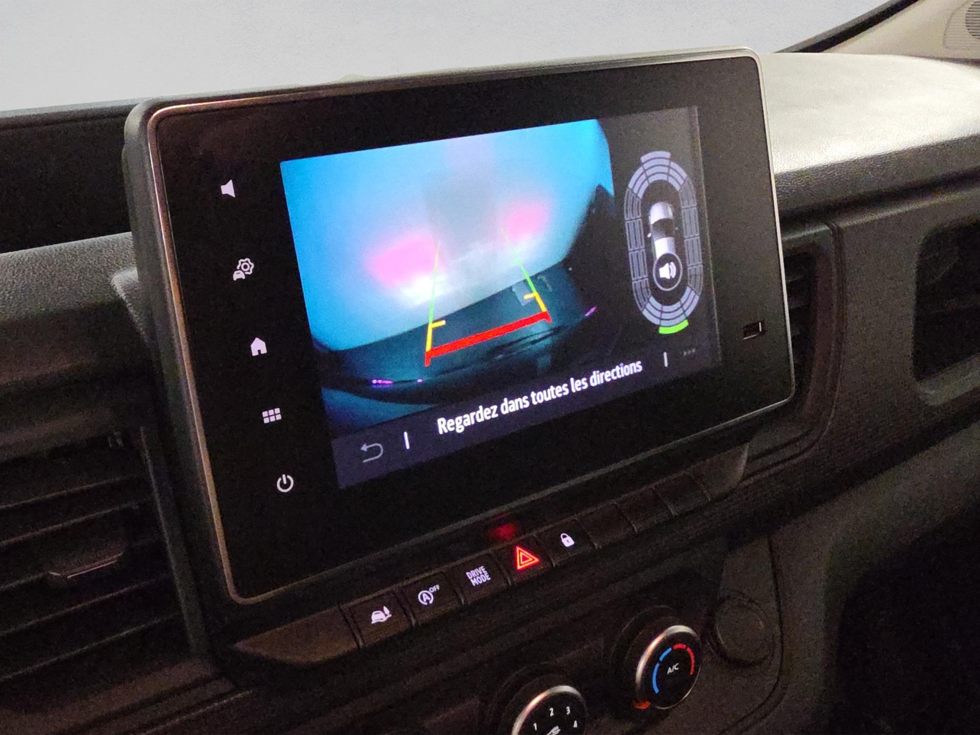 RENAULT Trafic Blue dCi 150 Passenger Evolution EDC-image-12