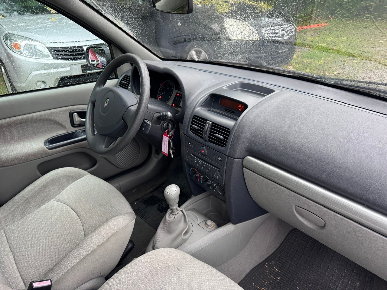 RENAULT Clio 1.4 16V Expression Confort-image-5